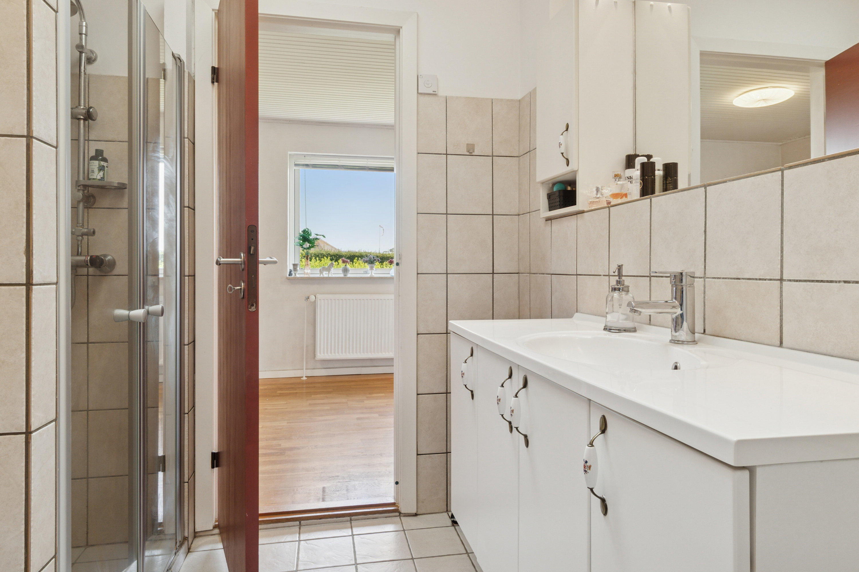 Fremhævet badeværelse billede i fuldskærmstilstand. Billede af Mejsevænget 5, 4700 Næstved