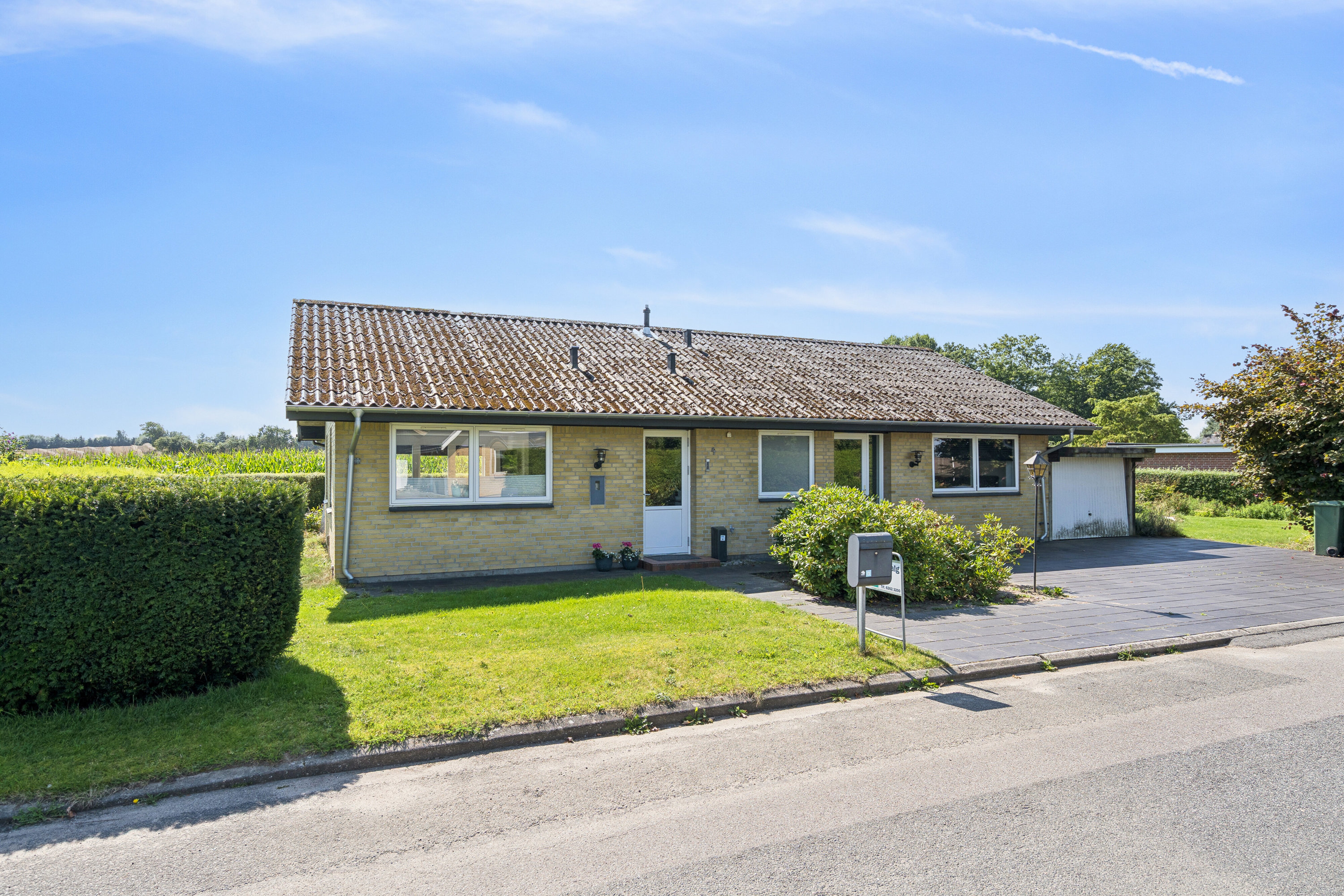 Fremhævet set fra vejen billede i fuldskærmstilstand. Billede af Mosevænget 4, Krarup, 5750 Ringe