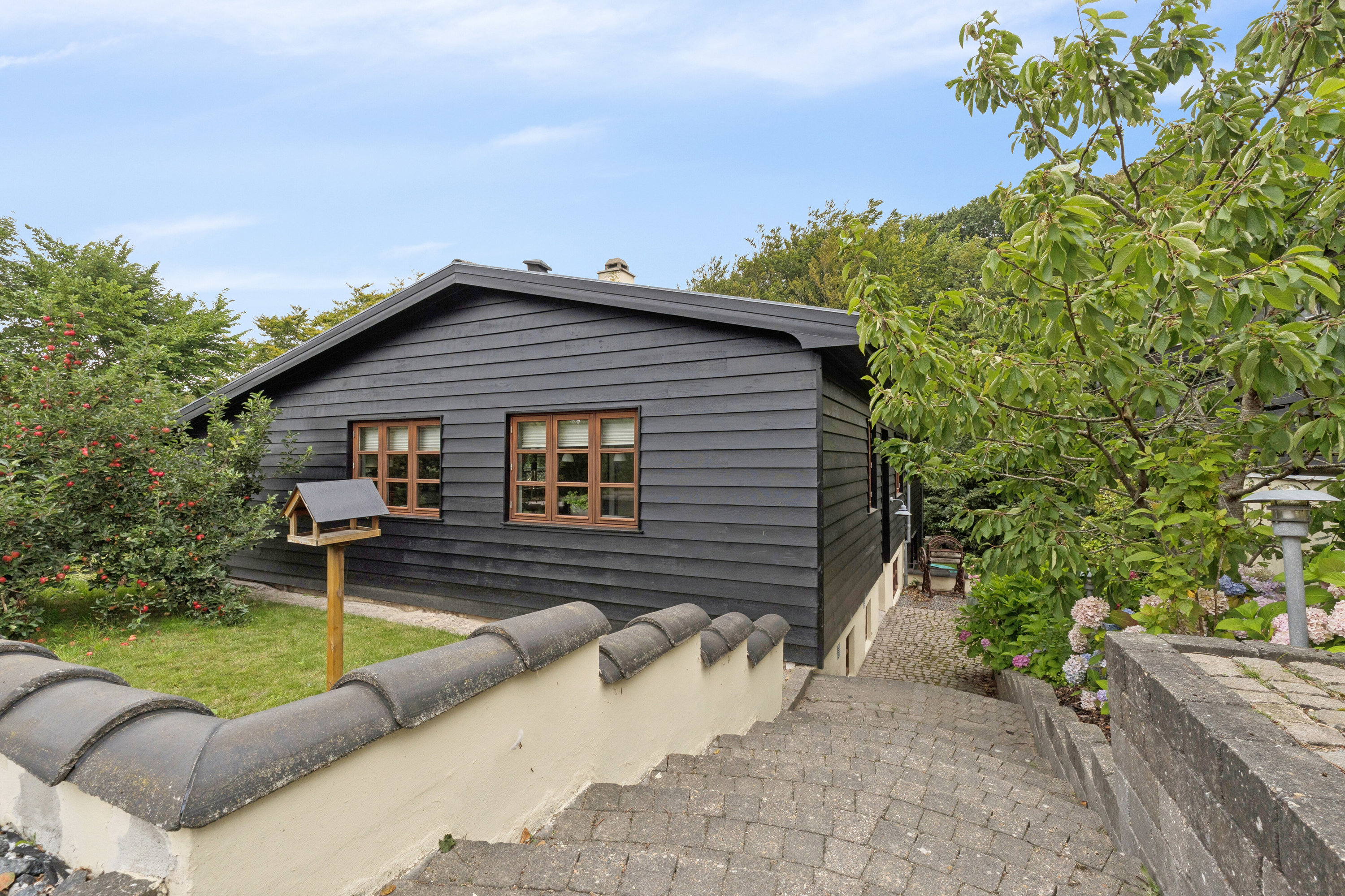 Fremhævet set fra vejen billede i fuldskærmstilstand. Billede af Elsagervej 40, 9800 Hjørring