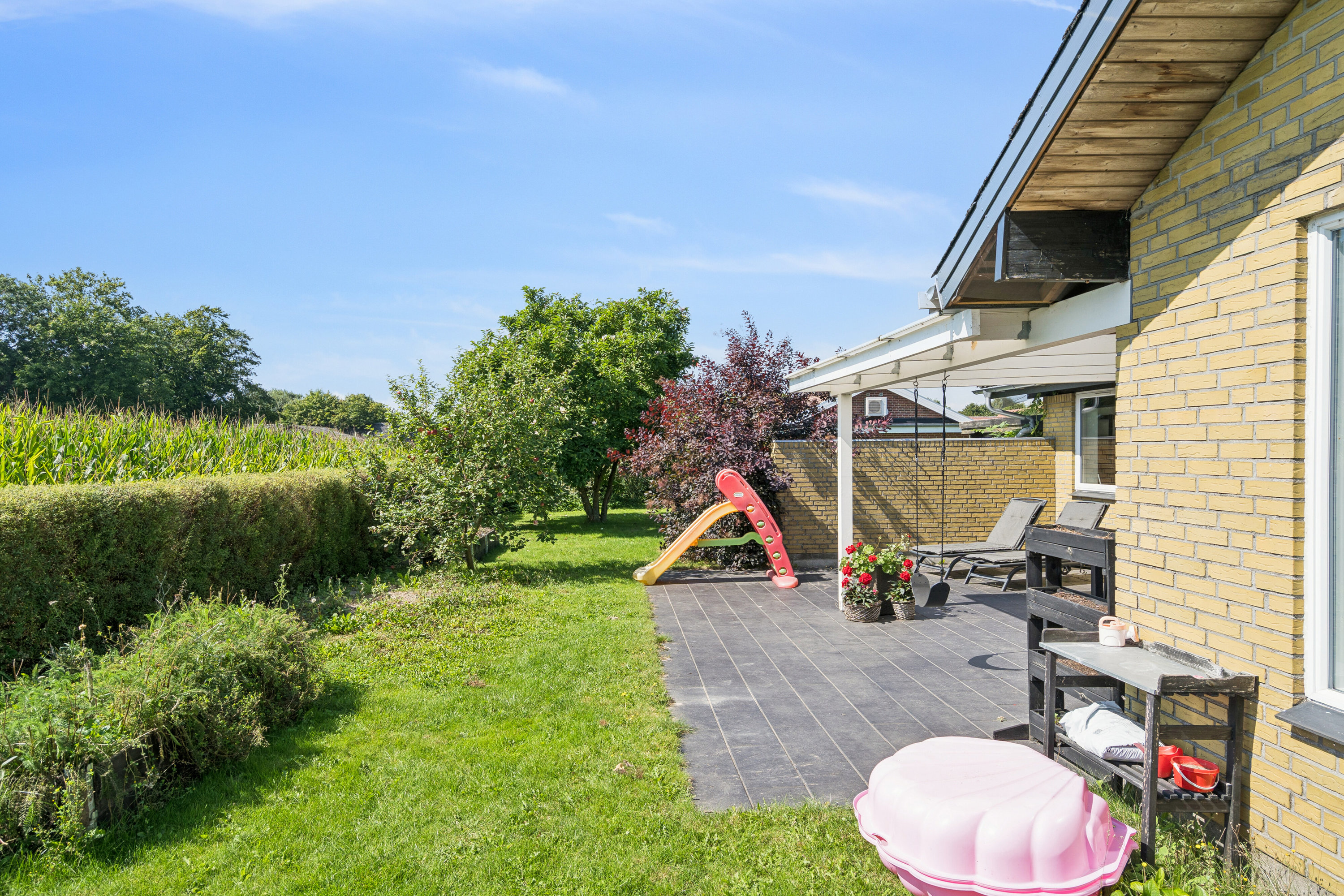 Fremhævet set fra haven billede i fuldskærmstilstand. Billede af Mosevænget 4, Krarup, 5750 Ringe