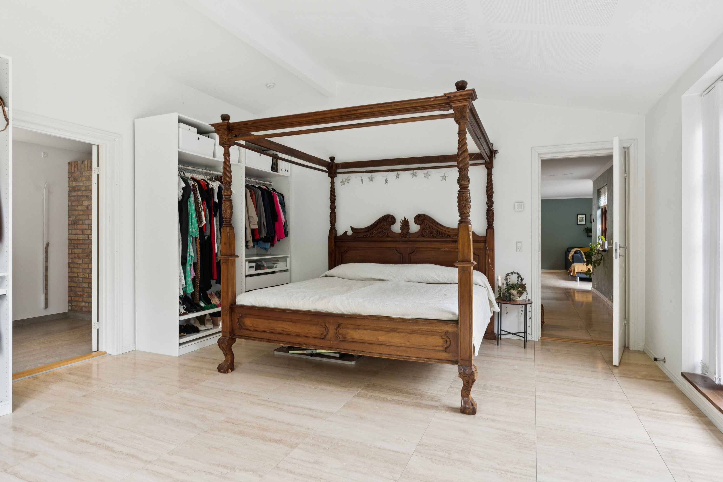 Fremhævet soveværelse billede i fuldskærmstilstand. Billede af Elsagervej 40, 9800 Hjørring