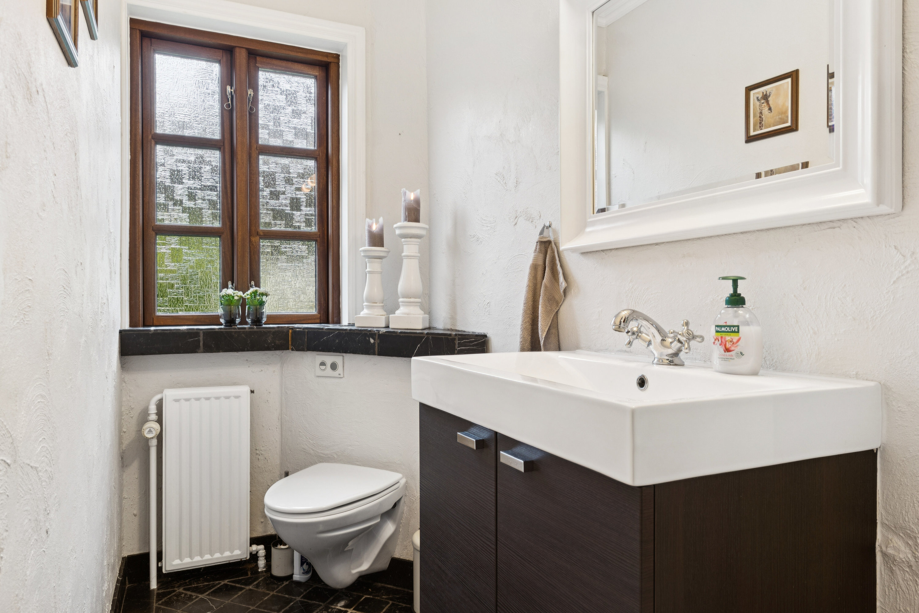 Fremhævet gæstetoilet billede i fuldskærmstilstand. Billede af Elsagervej 40, 9800 Hjørring