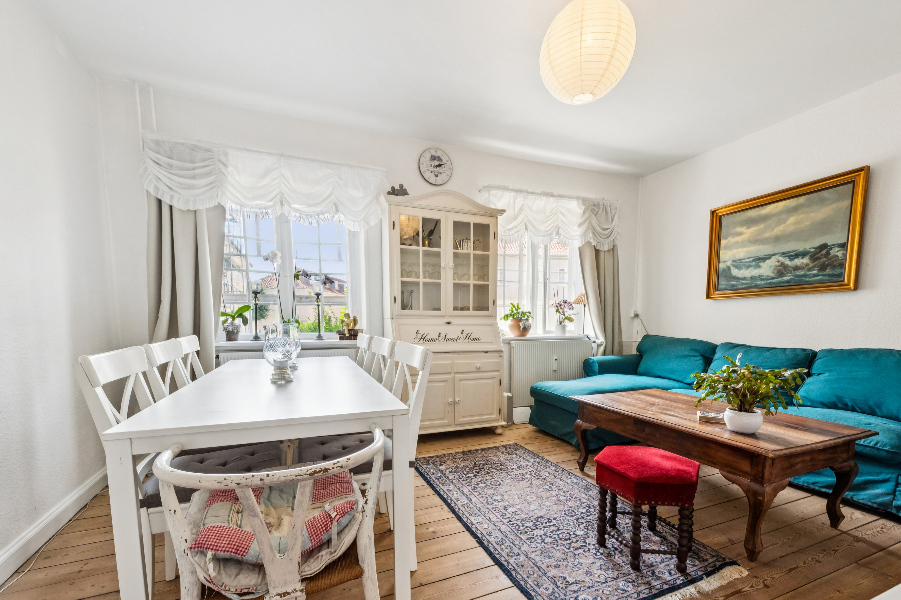 Fremhævet stue billede i fuldskærmstilstand. Billede af Bragesvej 33, st.. tv., 3000 Helsingør