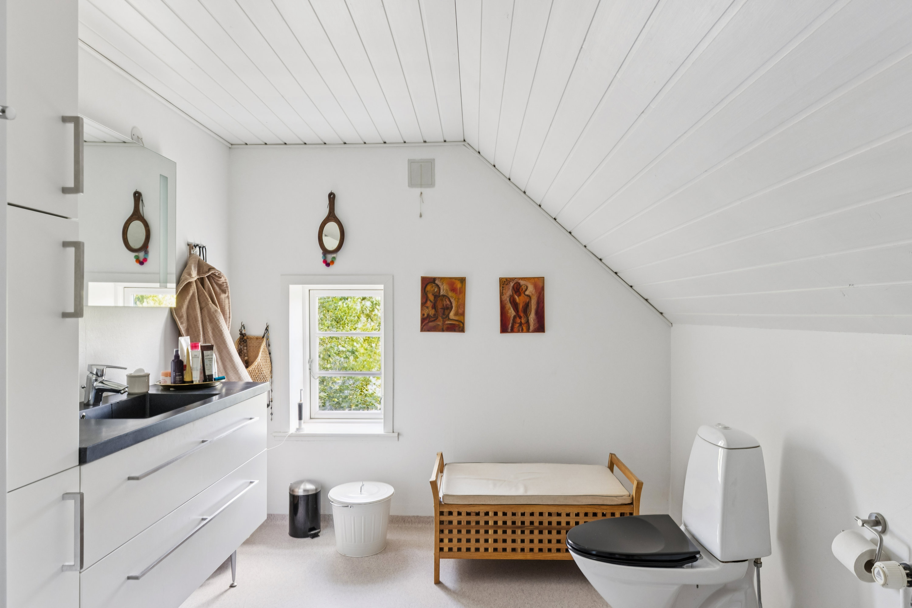 Fremhævet badeværelse billede i fuldskærmstilstand. Billede af Møllehusvej 4, Skallebæk, 6760 Ribe