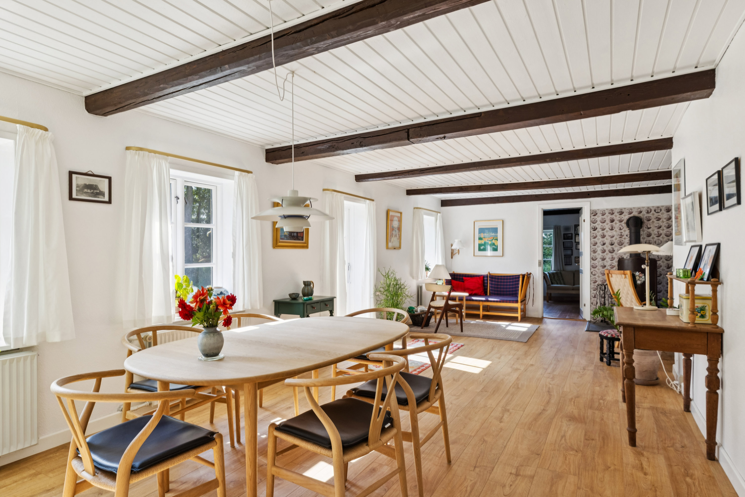 Fremhævet stue billede i fuldskærmstilstand. Billede af Møllehusvej 4, Skallebæk, 6760 Ribe