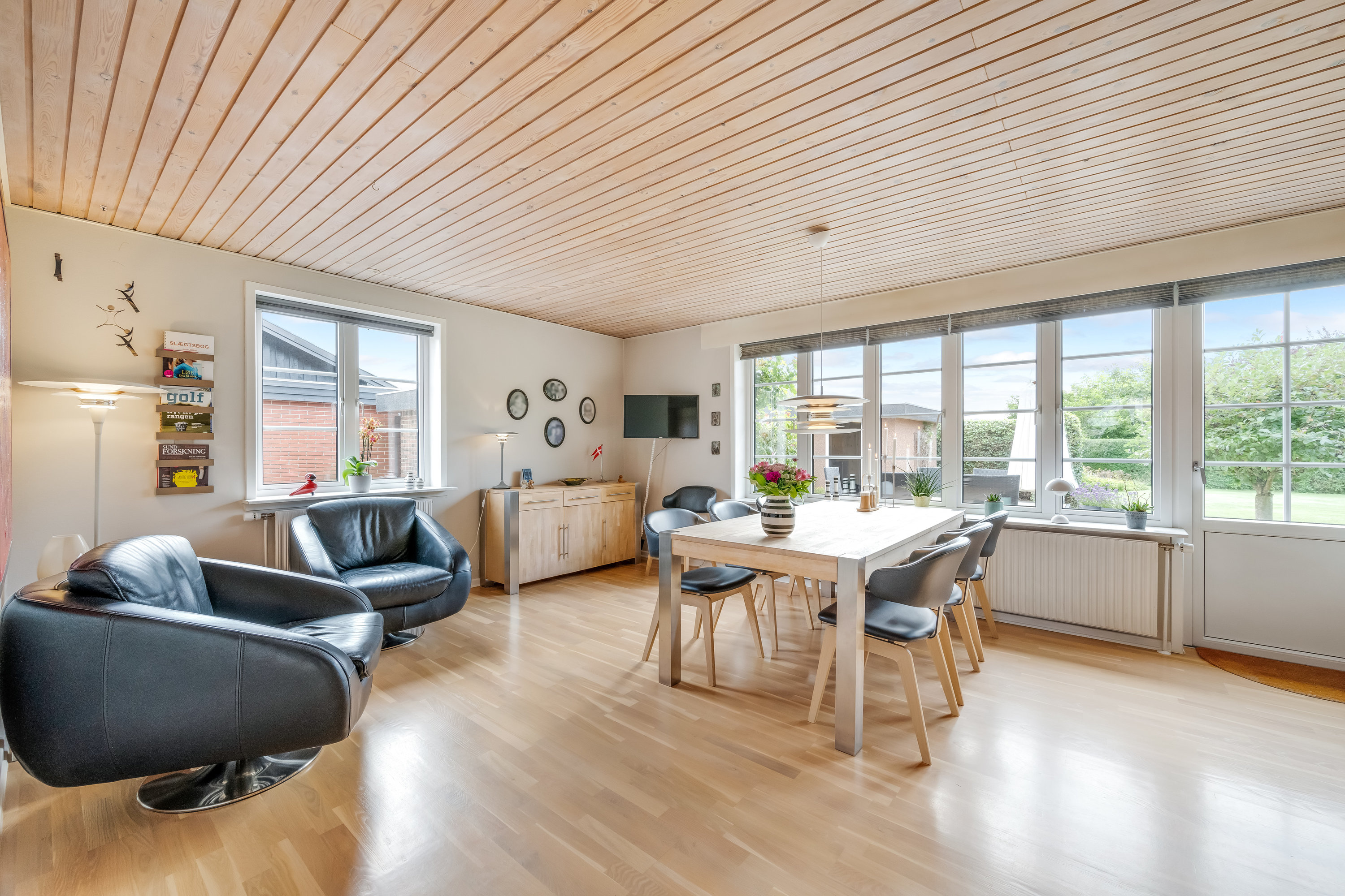 Fremhævet stue billede i fuldskærmstilstand. Billede af Markledet 55, 6950 Ringkøbing