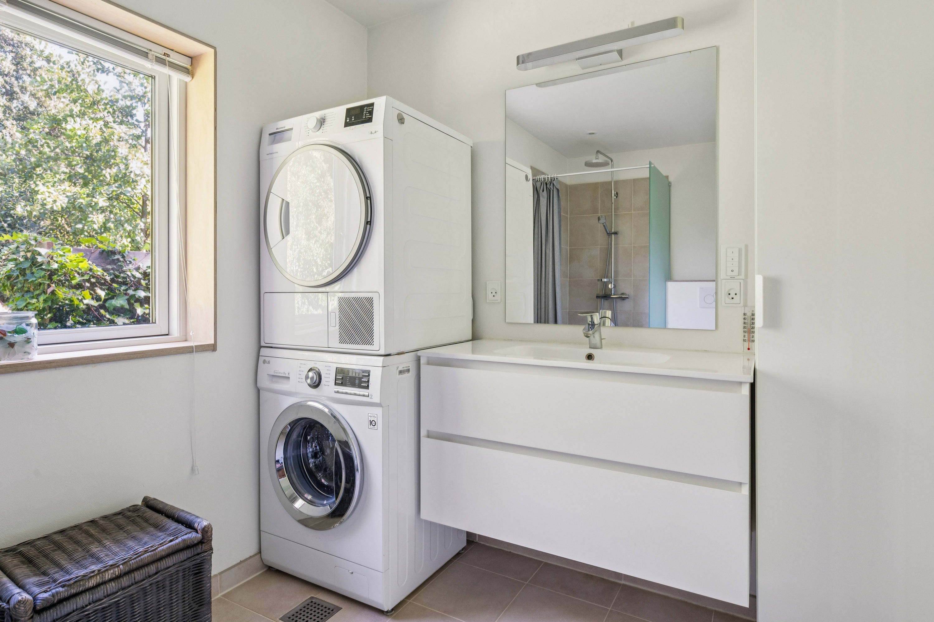 Fremhævet badeværelse billede i fuldskærmstilstand. Billede af Skovvej 4, Skødshoved Strand, 8420 Knebel