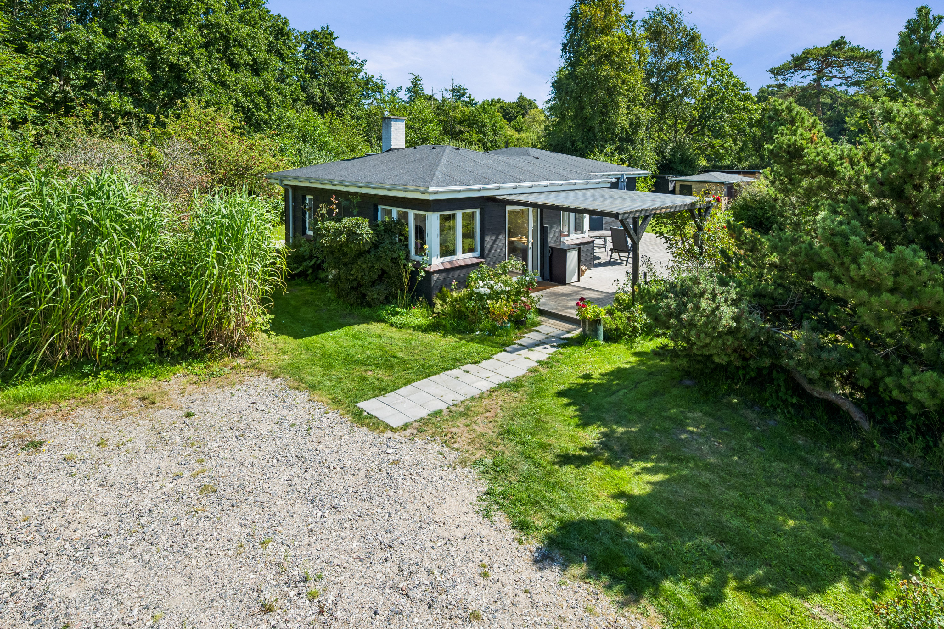 Fremhævet ejendom 1 billede i fuldskærmstilstand. Billede af Skovvej 4, Skødshoved Strand, 8420 Knebel