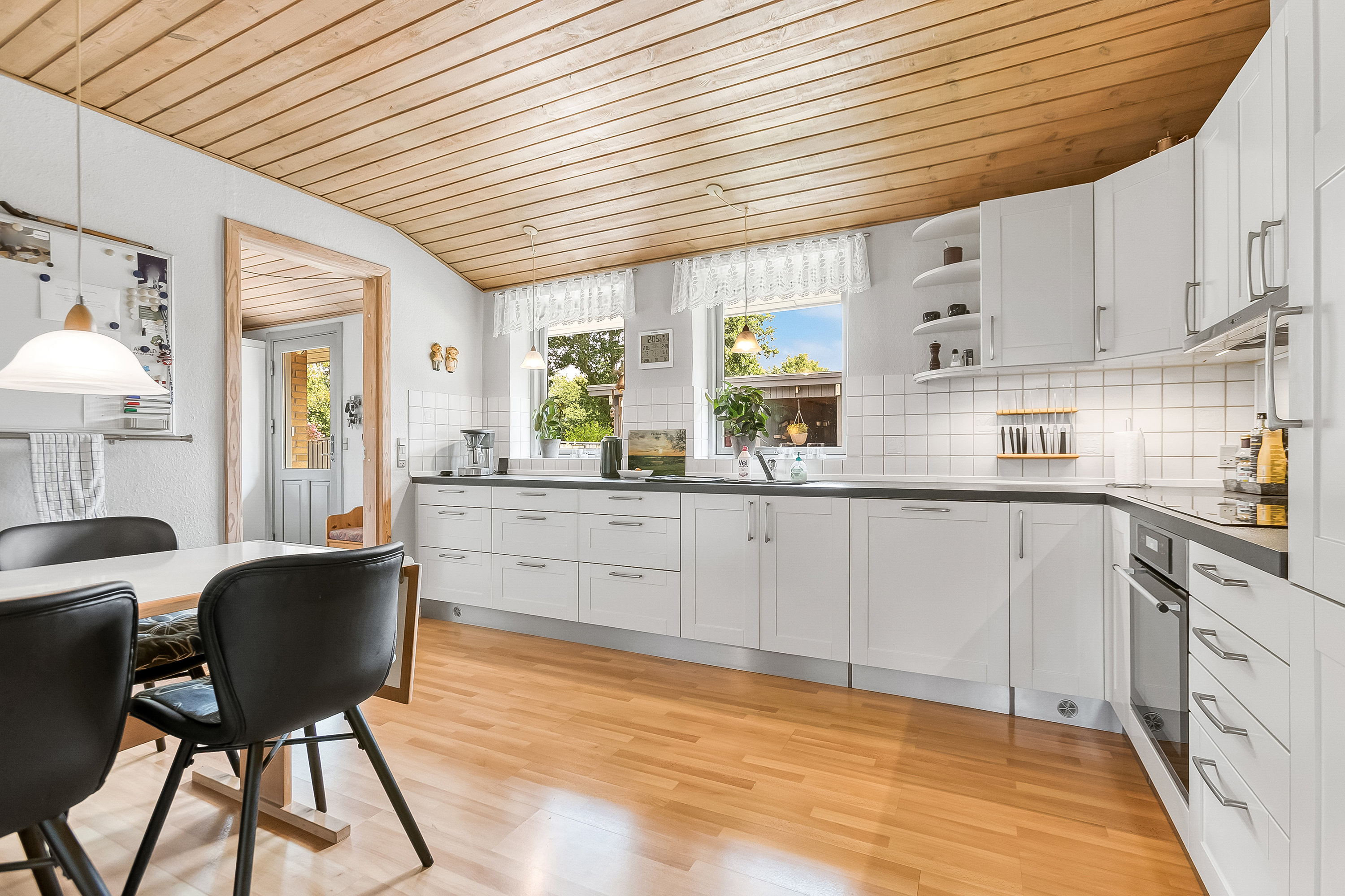 Fremhævet køkken billede i fuldskærmstilstand. Billede af Prangervej 14, Dons, 6051 Almind