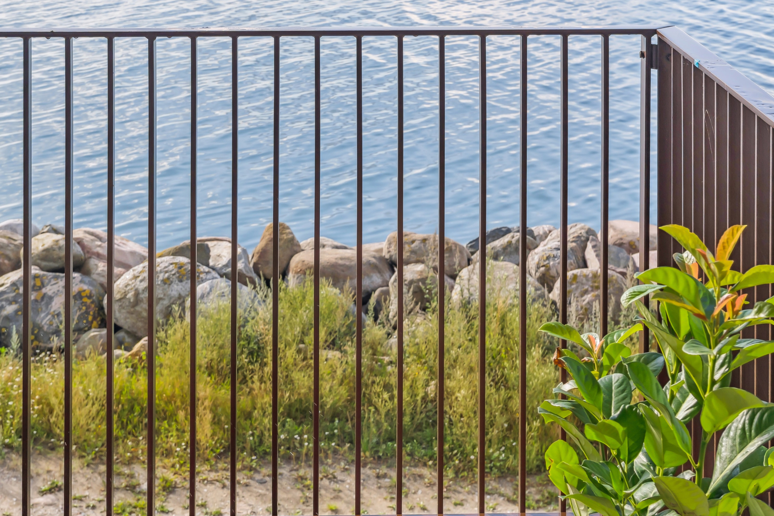 Fremhævet  billede i fuldskærmstilstand. Billede af Færgebyen 46, 1. 2., Hou, 8300 Odder