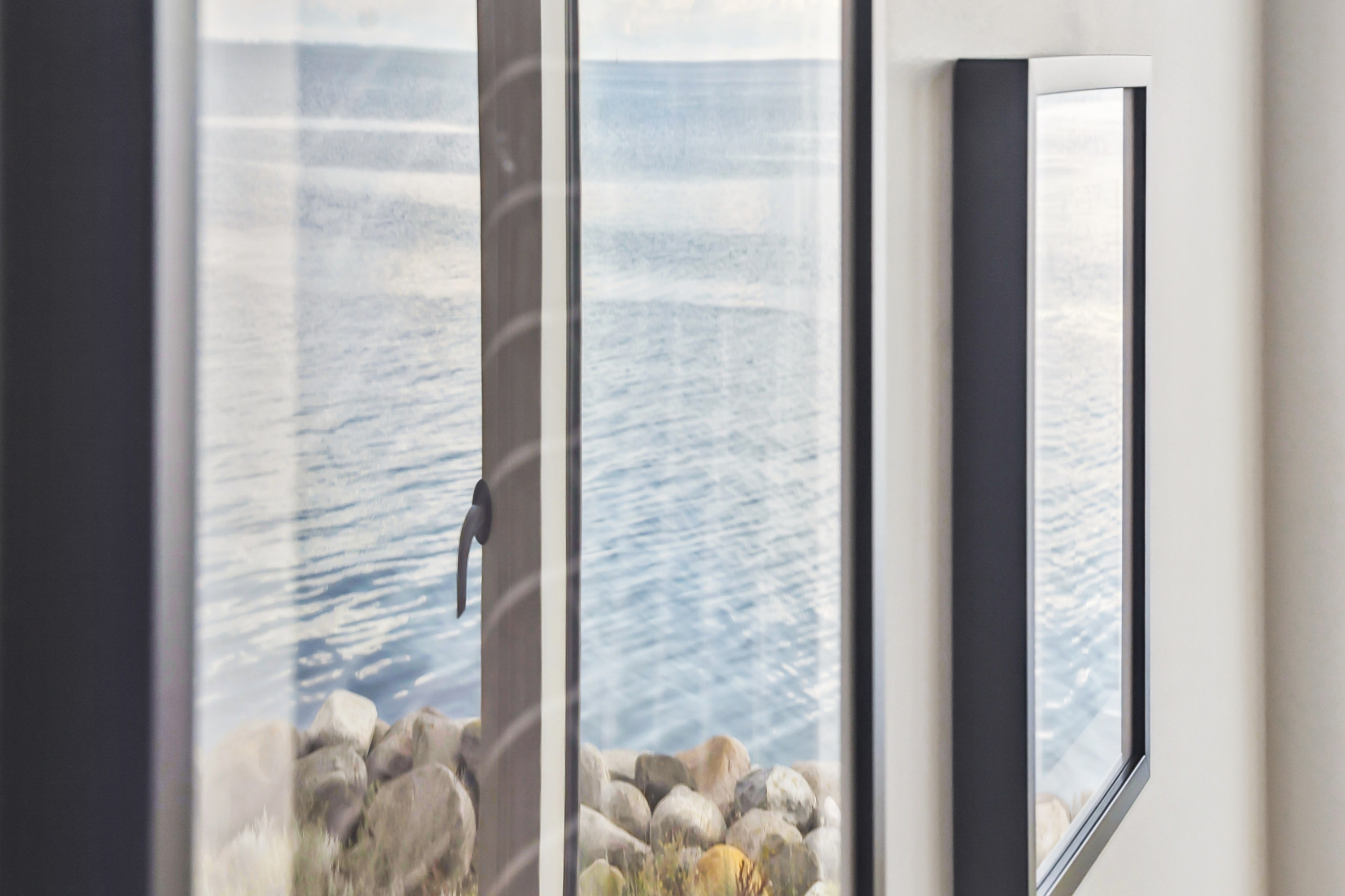 Fremhævet  billede i fuldskærmstilstand. Billede af Færgebyen 46, 1. 2., Hou, 8300 Odder