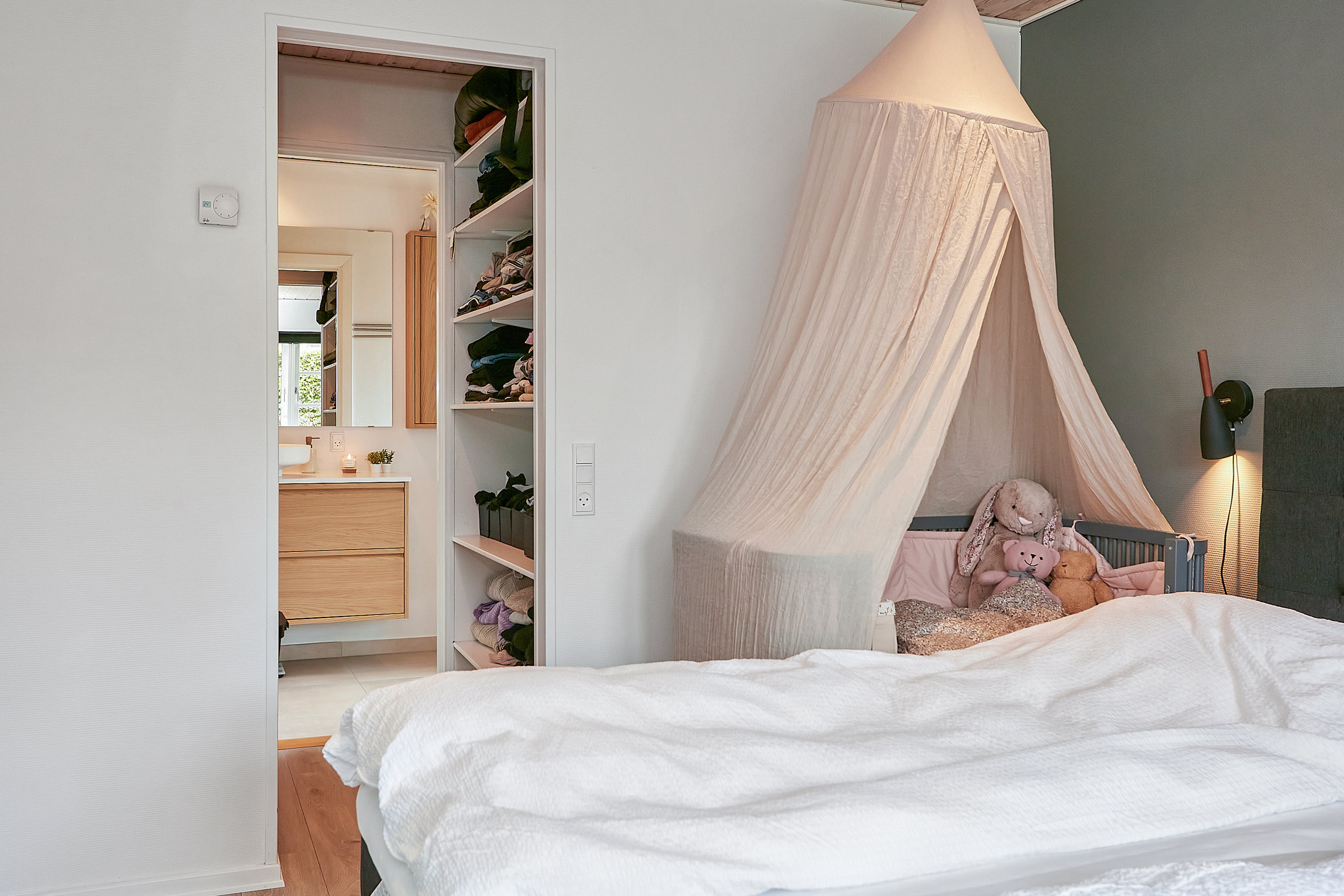 Fremhævet  billede i fuldskærmstilstand. Billede af Kirstinelundsvej 3, Ølsted, 8723 Løsning