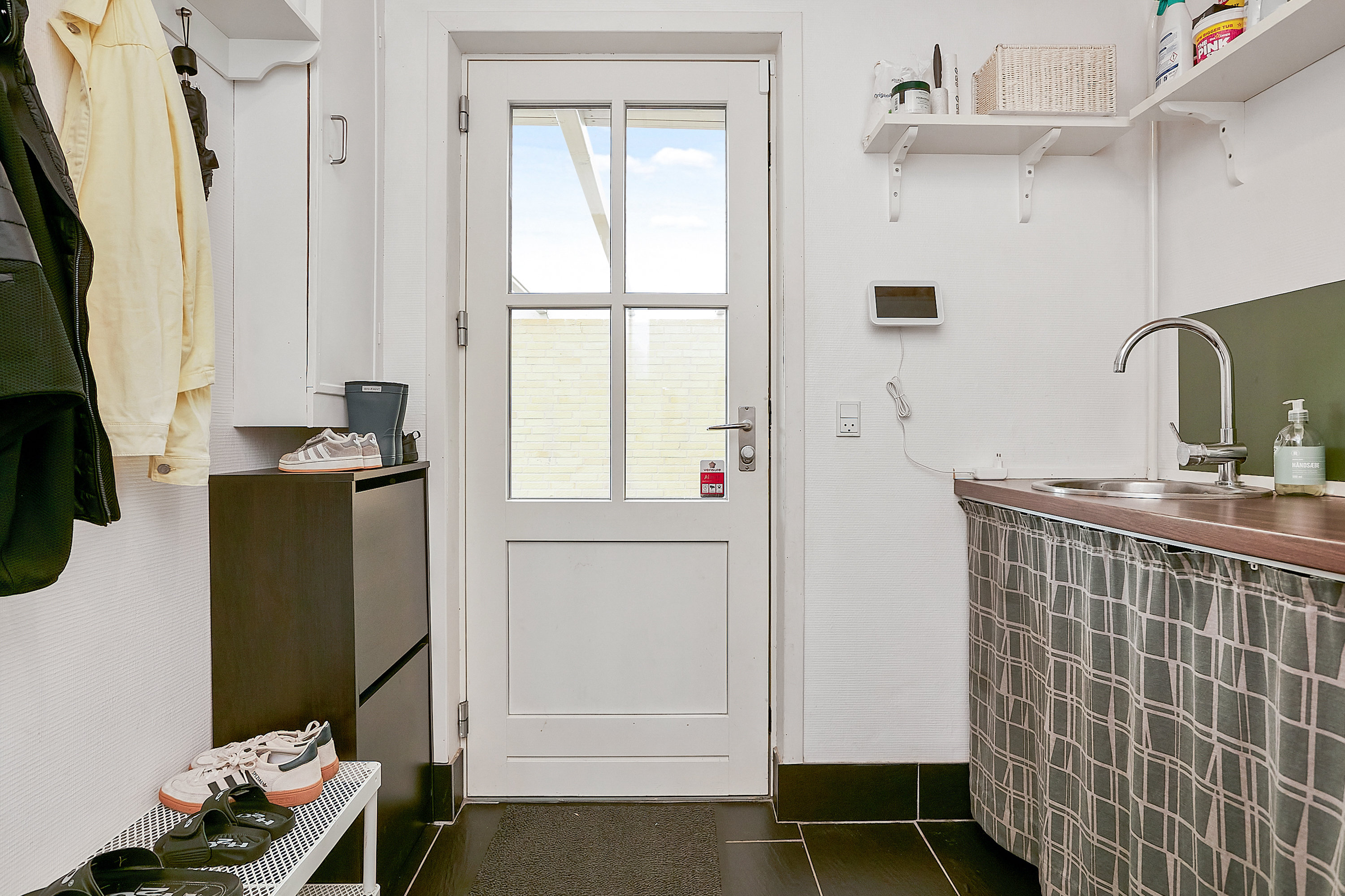 Fremhævet  billede i fuldskærmstilstand. Billede af Kirstinelundsvej 3, Ølsted, 8723 Løsning