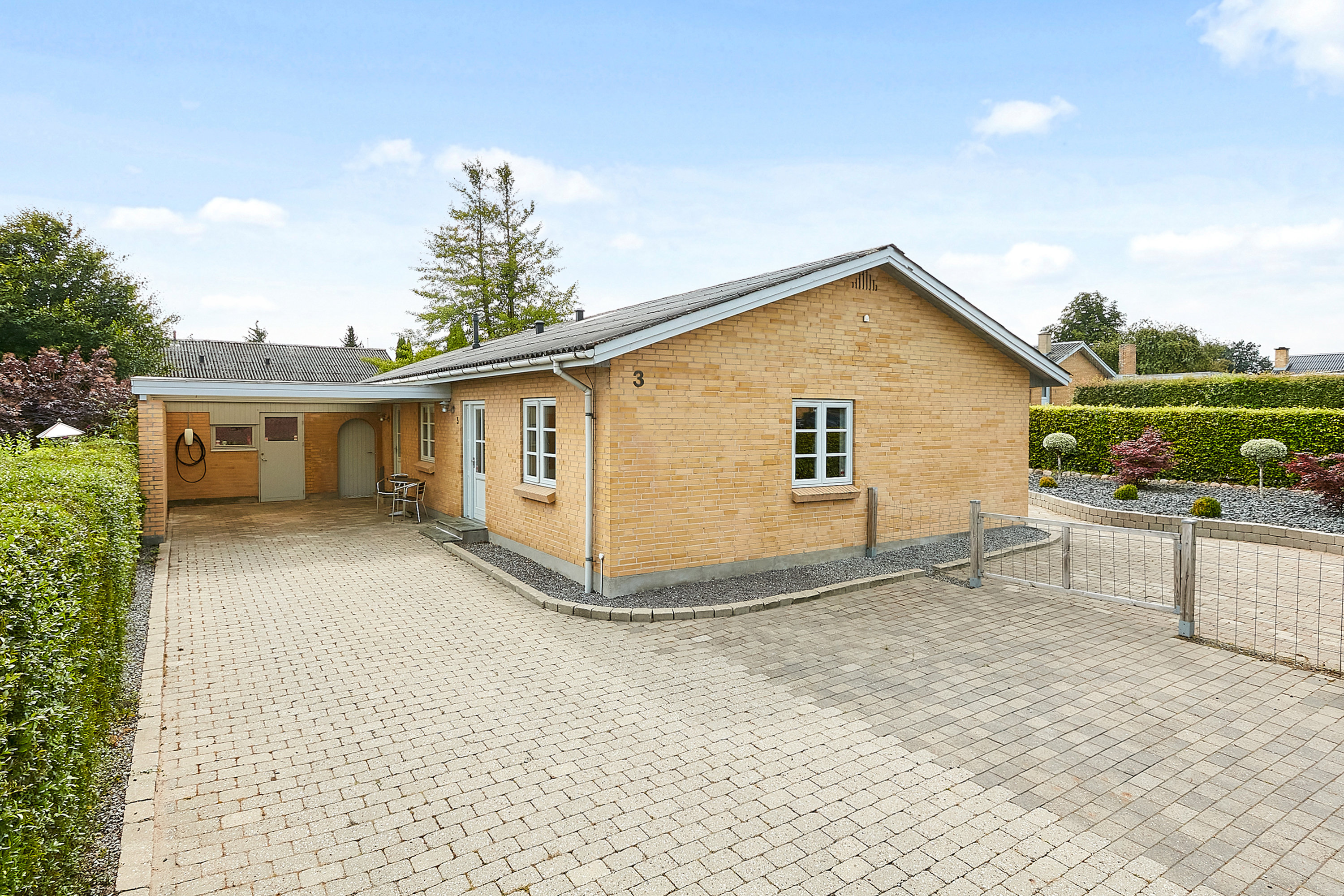 Villa på Kirstinelundsvej 3, Ølsted, 8723 Løsning