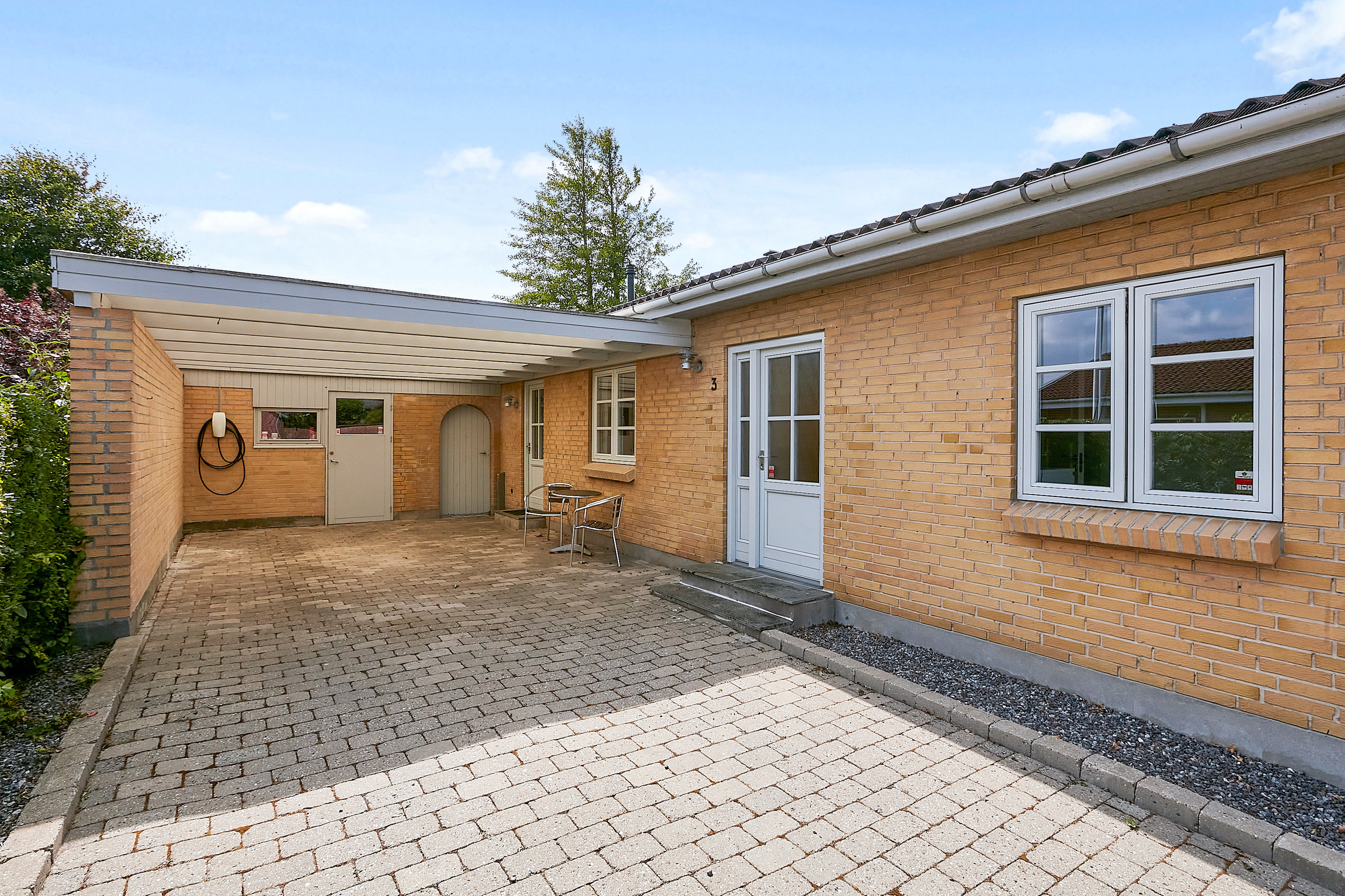 Fremhævet  billede i fuldskærmstilstand. Billede af Kirstinelundsvej 3, Ølsted, 8723 Løsning