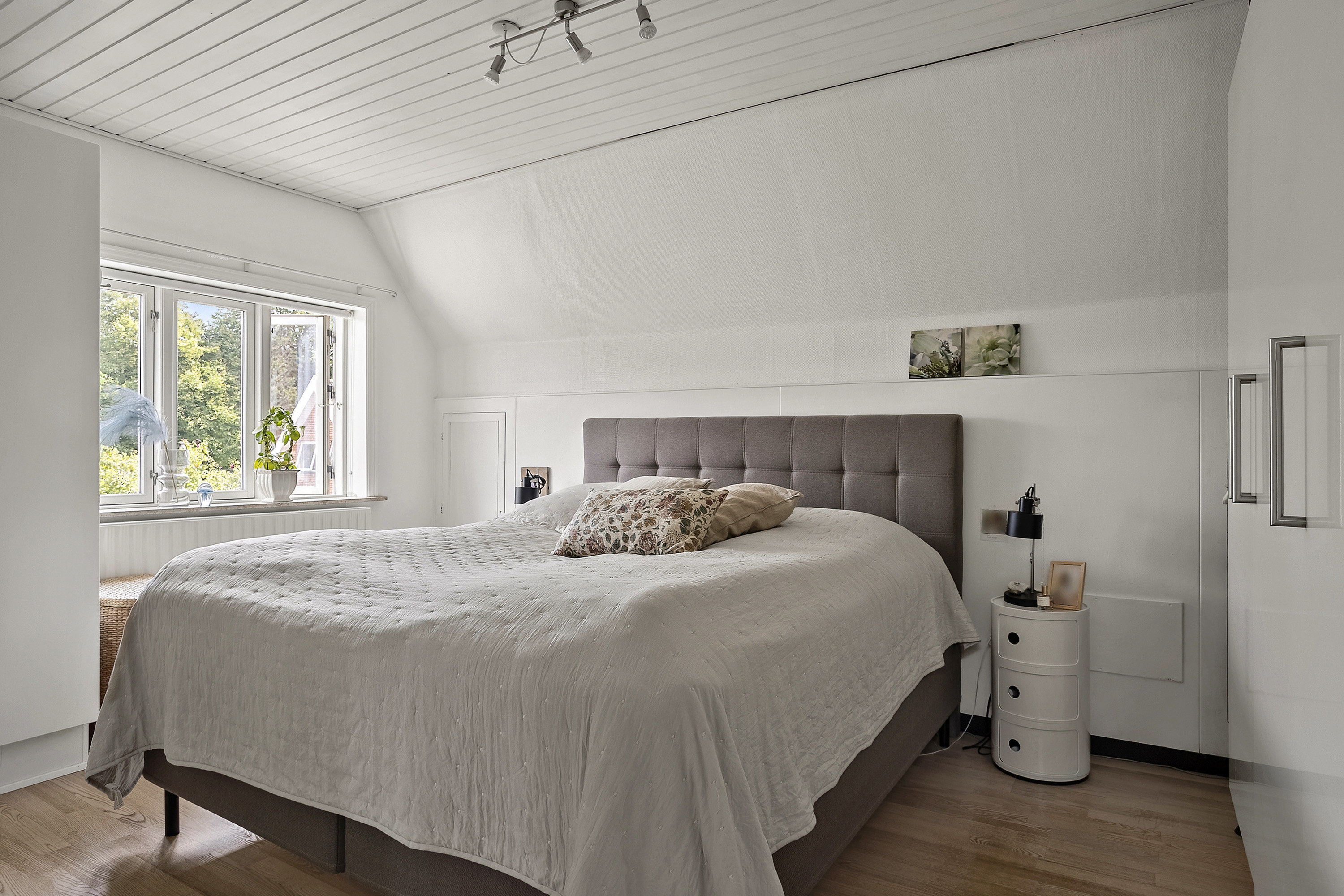 Fremhævet soveværelse billede i fuldskærmstilstand. Billede af Tværgade 17, 6621 Gesten