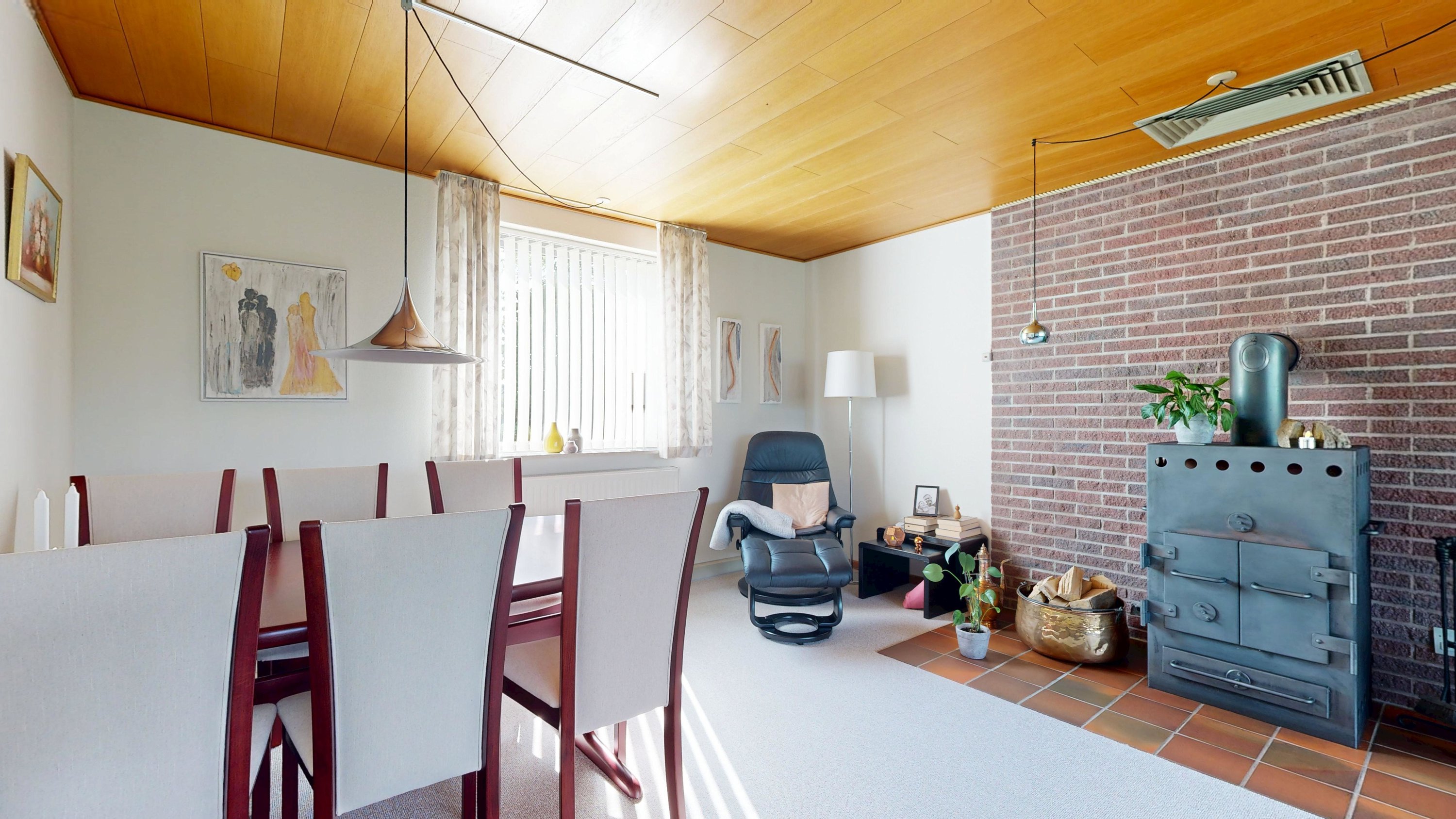 Fremhævet stue billede i fuldskærmstilstand. Billede af Toftevænget 36, 8653 Them