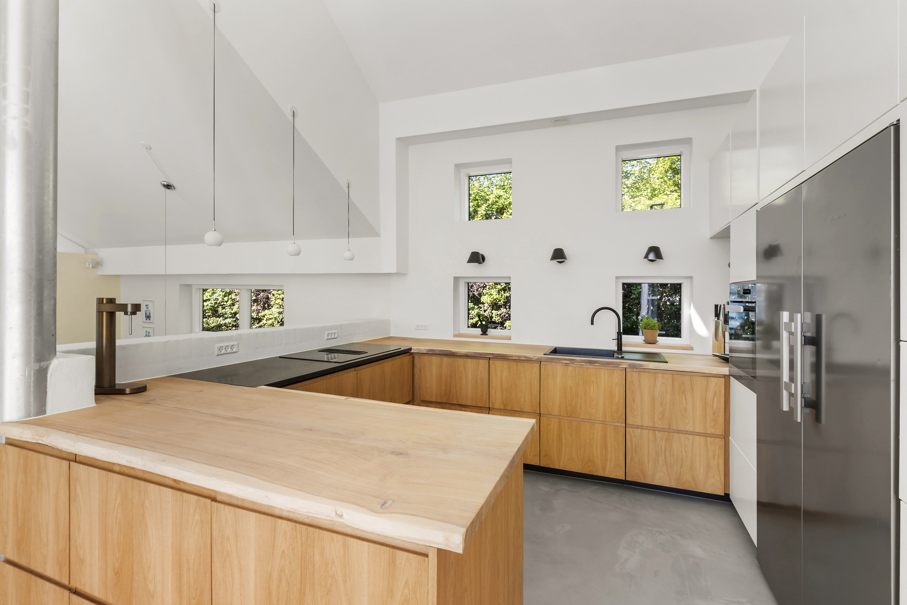 Fremhævet køkken billede i fuldskærmstilstand. Billede af Fruerhøj 9, 2970 Hørsholm