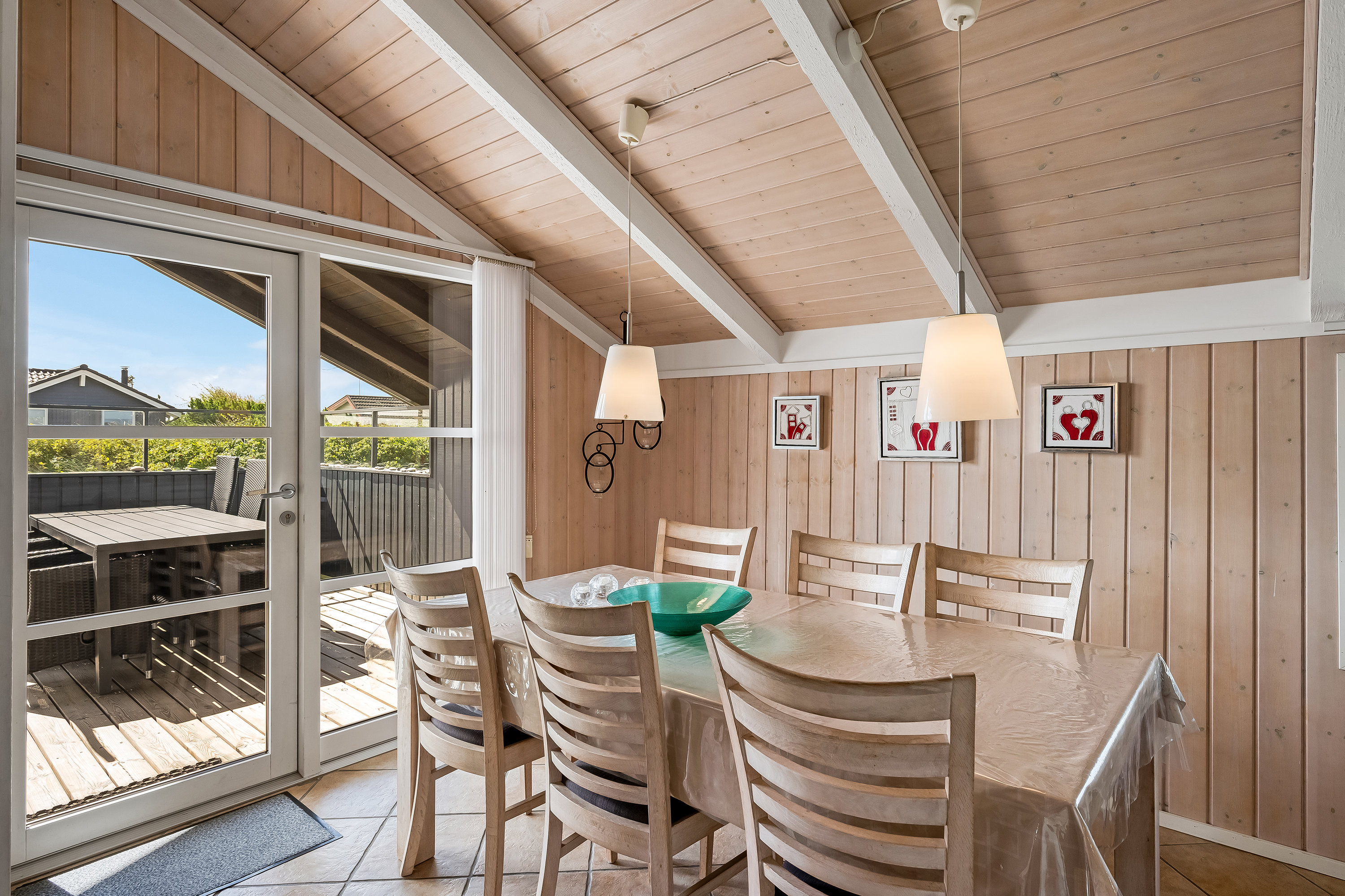 Fremhævet stue billede i fuldskærmstilstand. Billede af Arvidvej 268, Bjerregaard, 6960 Hvide Sande