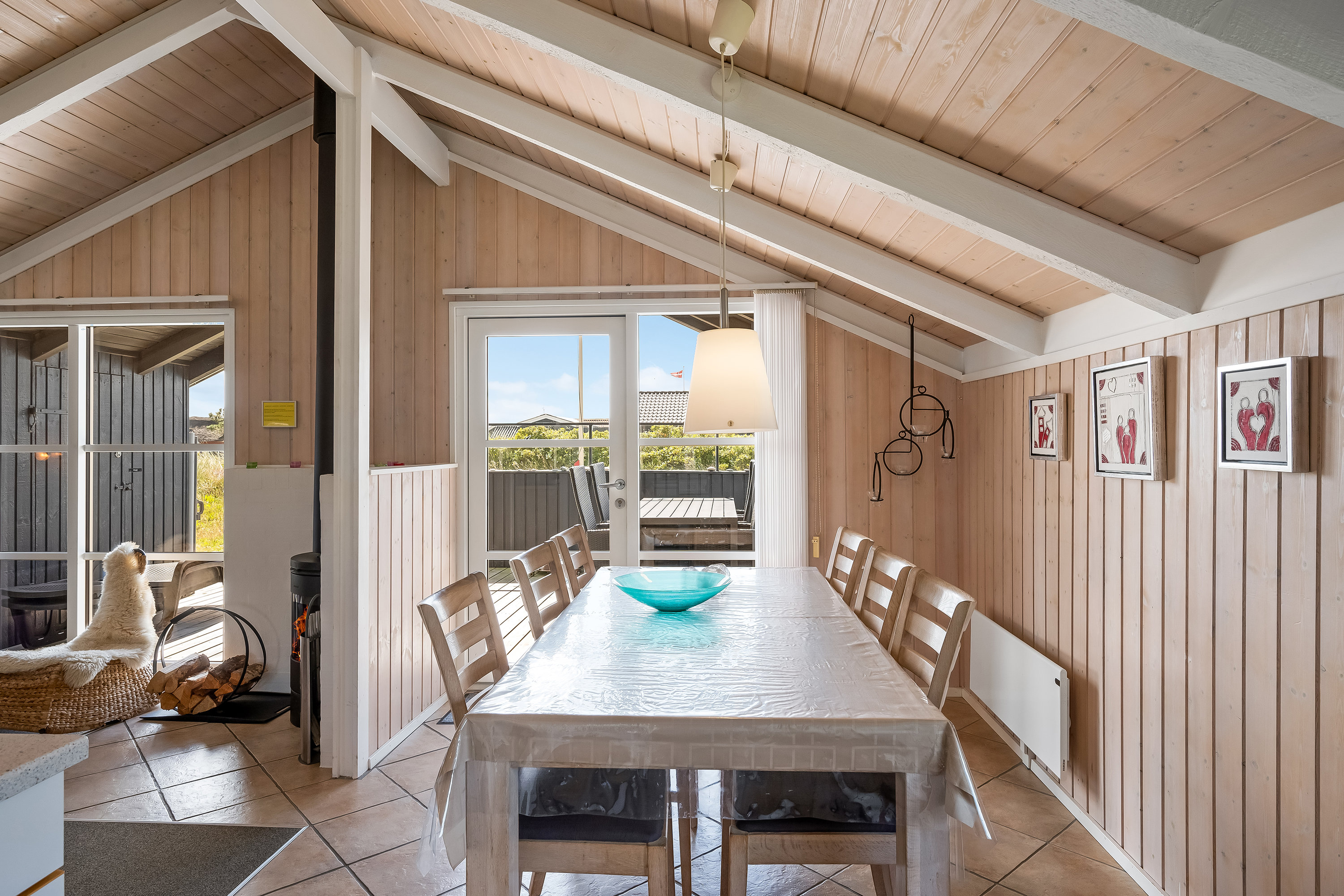 Fremhævet stue billede i fuldskærmstilstand. Billede af Arvidvej 268, Bjerregaard, 6960 Hvide Sande