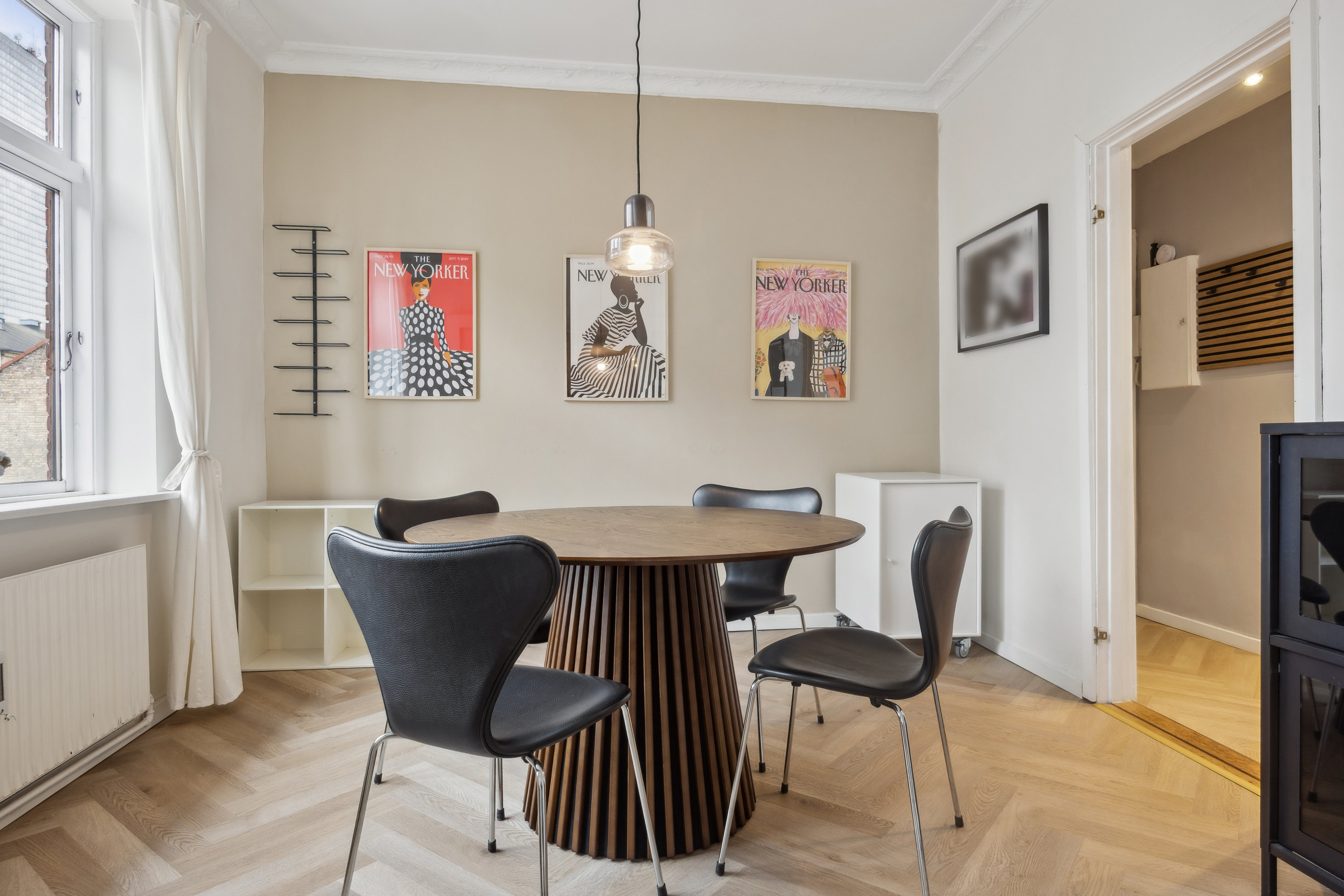 Fremhævet stue billede i fuldskærmstilstand. Billede af Reberbansgade 6, 2. th., 9000 Aalborg