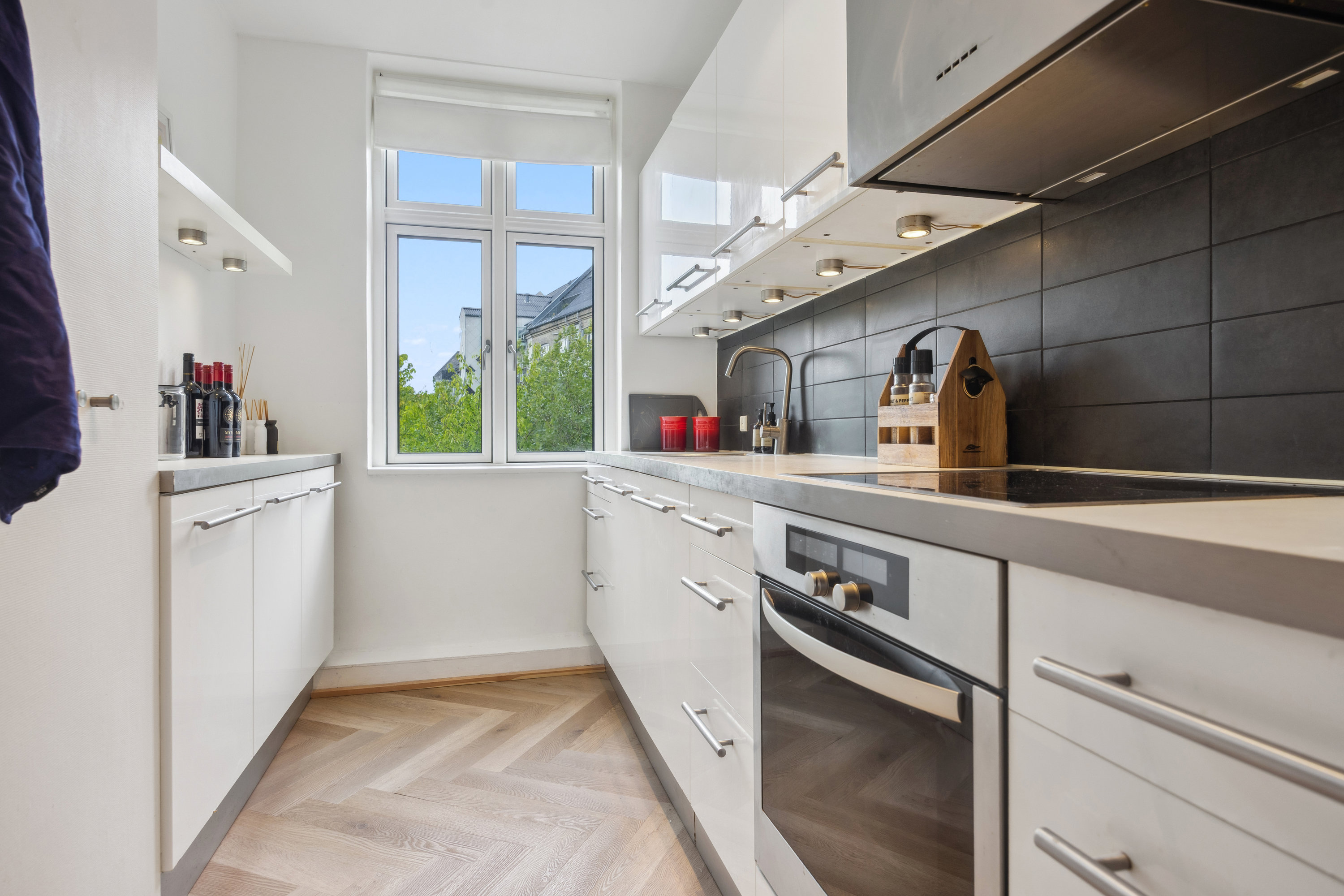 Fremhævet køkken billede i fuldskærmstilstand. Billede af Reberbansgade 6, 2. th., 9000 Aalborg