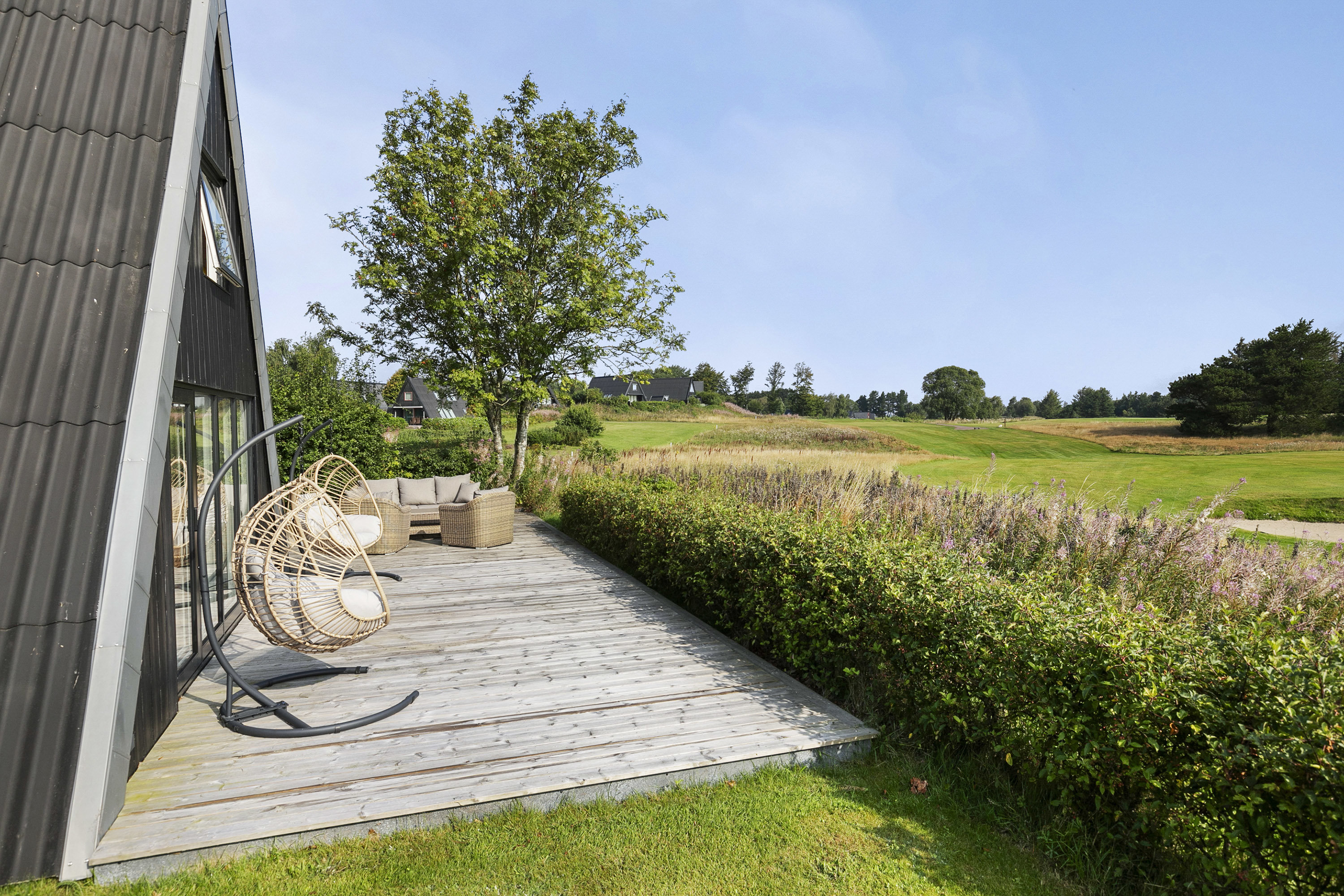 Fremhævet terrasse billede i fuldskærmstilstand. Billede af Golfsvinget 138, Gatten, 9640 Farsø