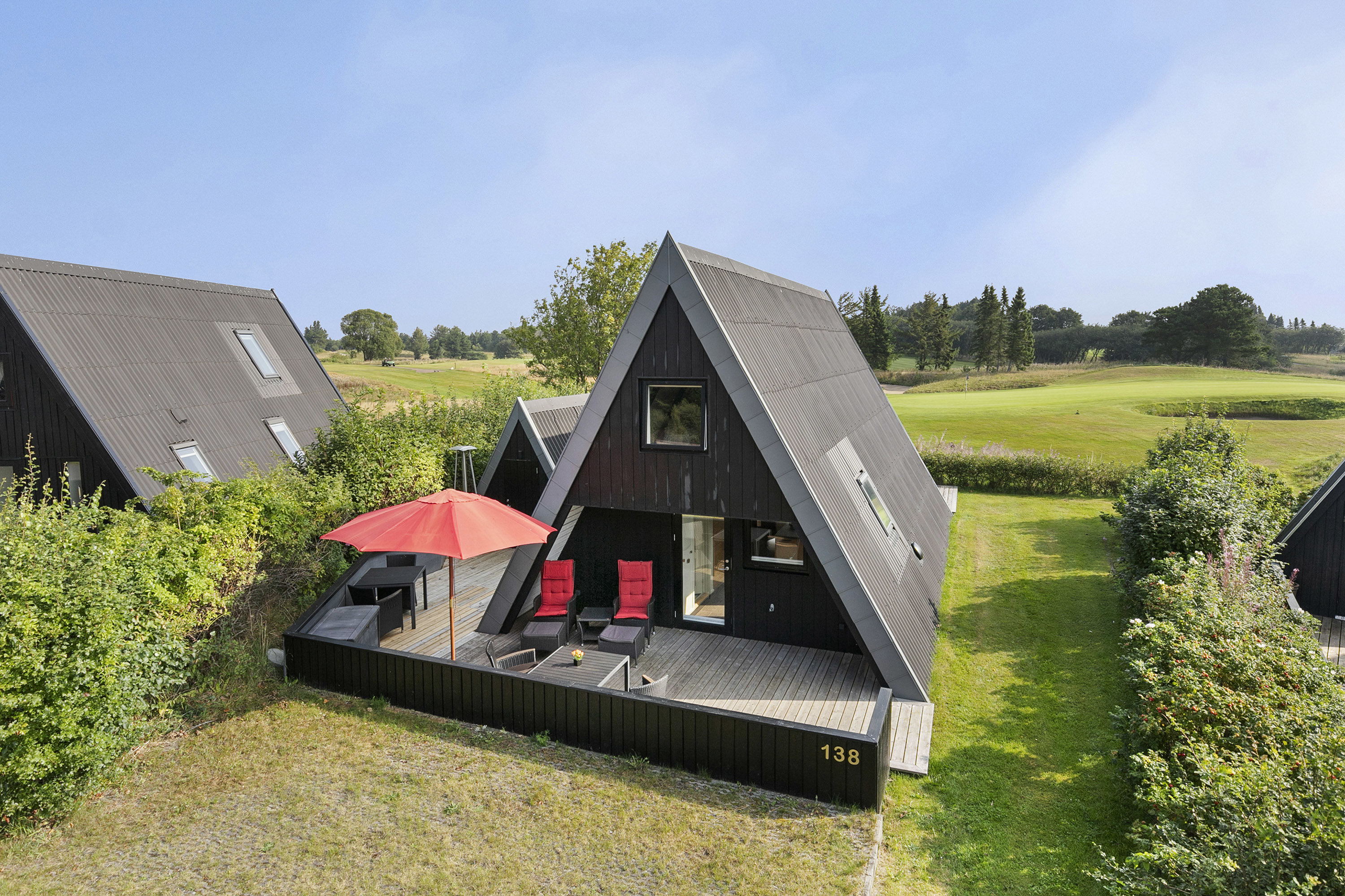 Fremhævet facade billede i fuldskærmstilstand. Billede af Golfsvinget 138, Gatten, 9640 Farsø