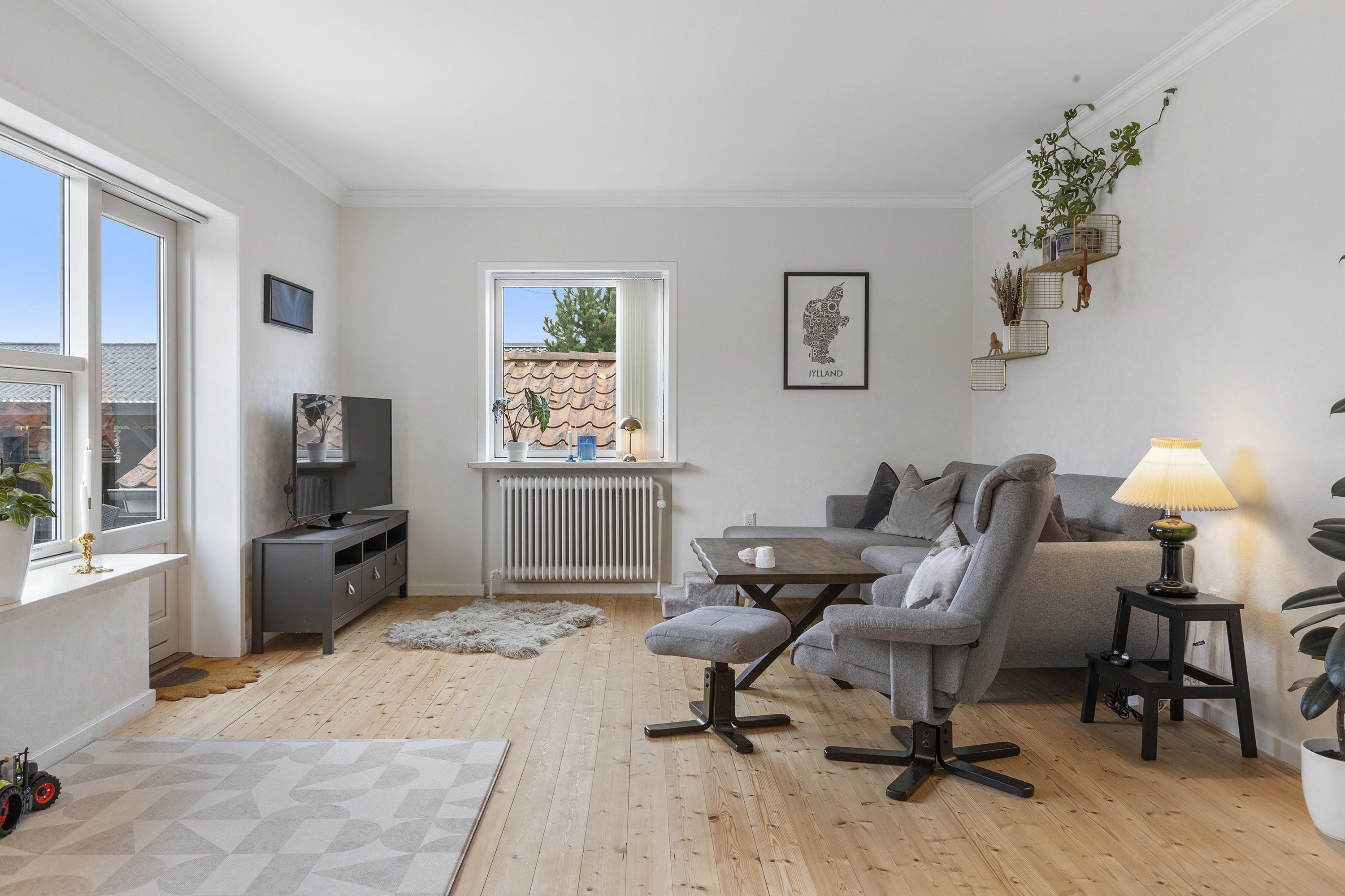 Fremhævet stue billede i fuldskærmstilstand. Billede af Jyllandsgade 31, 9700 Brønderslev