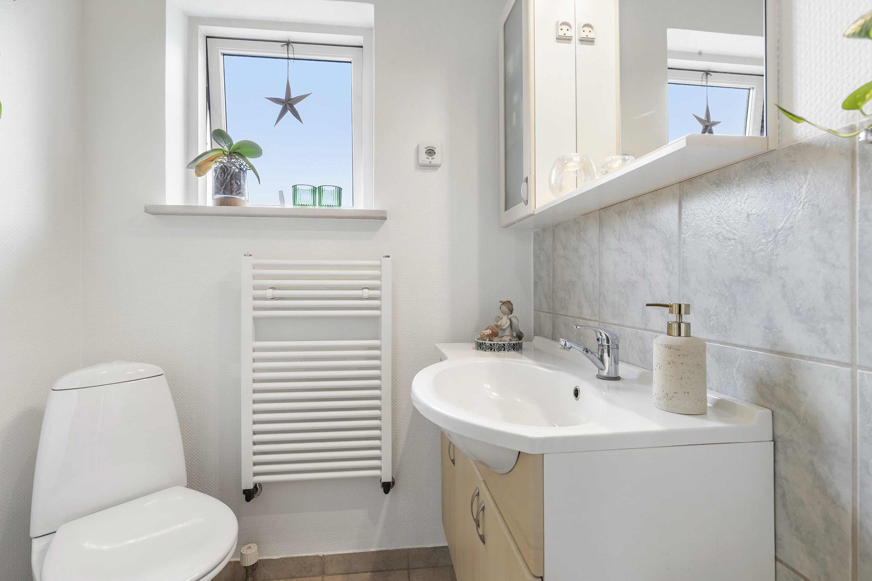 Fremhævet toilet billede i fuldskærmstilstand. Billede af Jyllandsgade 31, 9700 Brønderslev