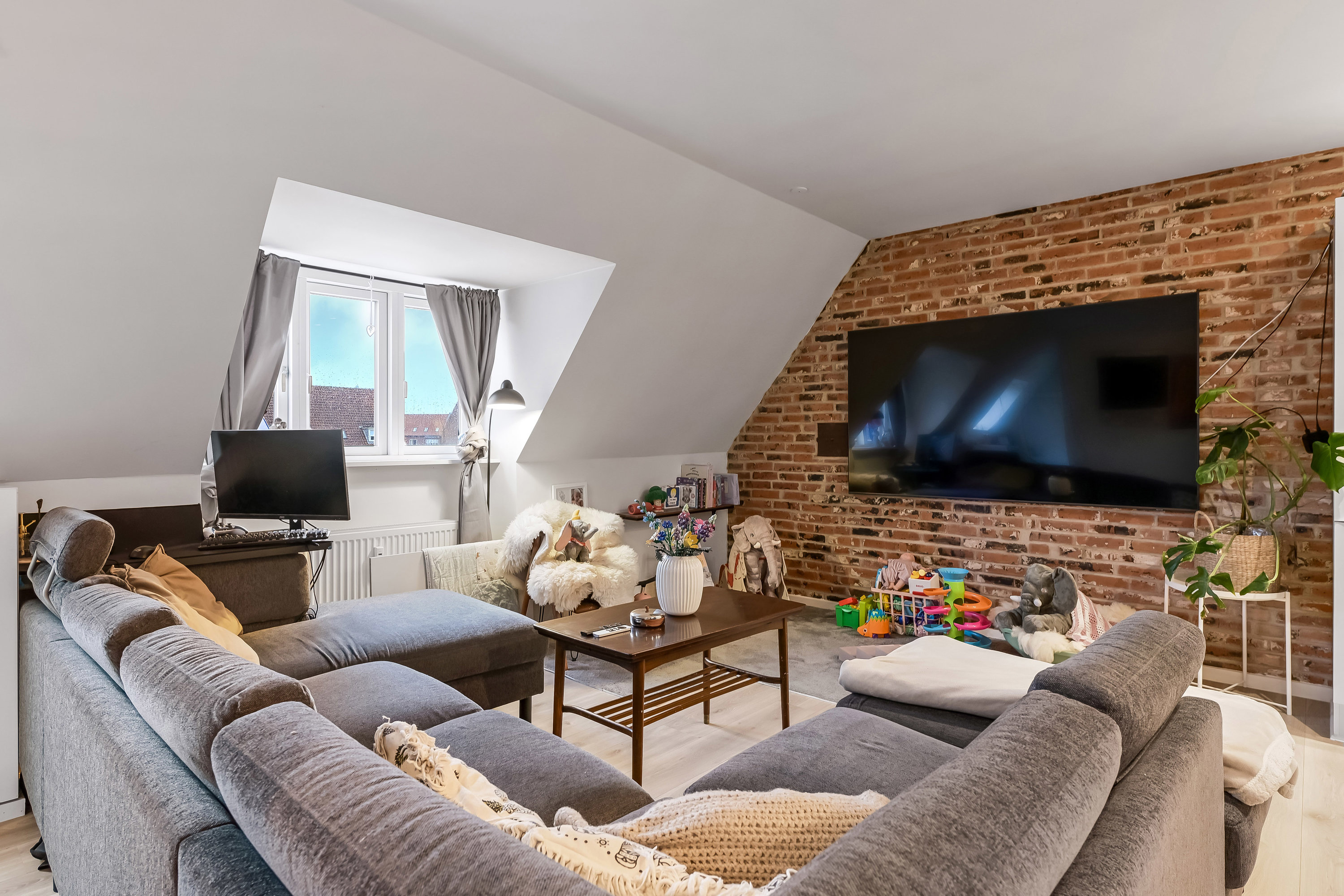 Miniaturebillede 1: stue. Billede af Skjoldsgade 92, 3. th., 6700 Esbjerg