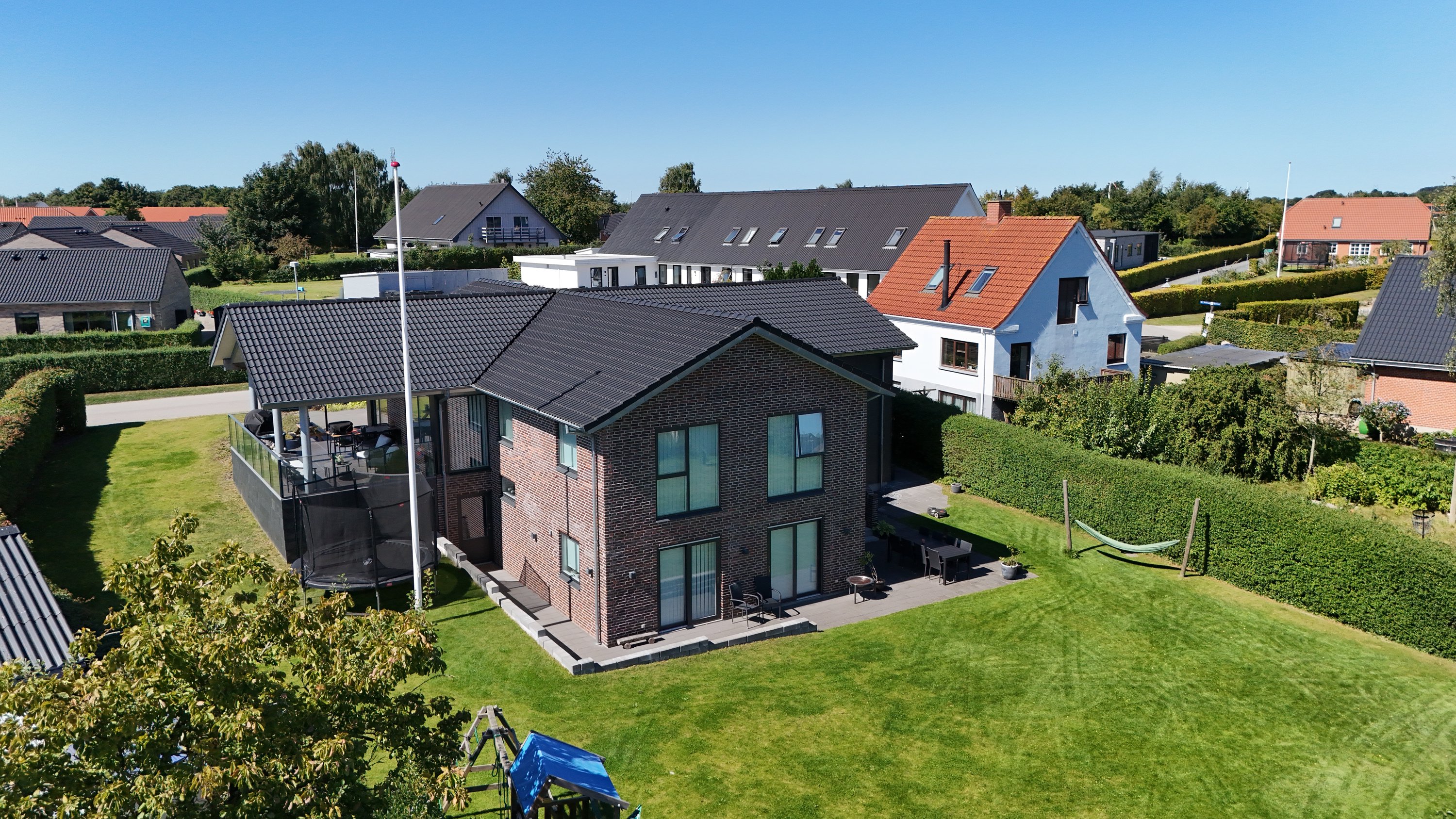 Fremhævet luftfoto billede i fuldskærmstilstand. Billede af Gl Skolevej 8, Valsgård, 9500 Hobro