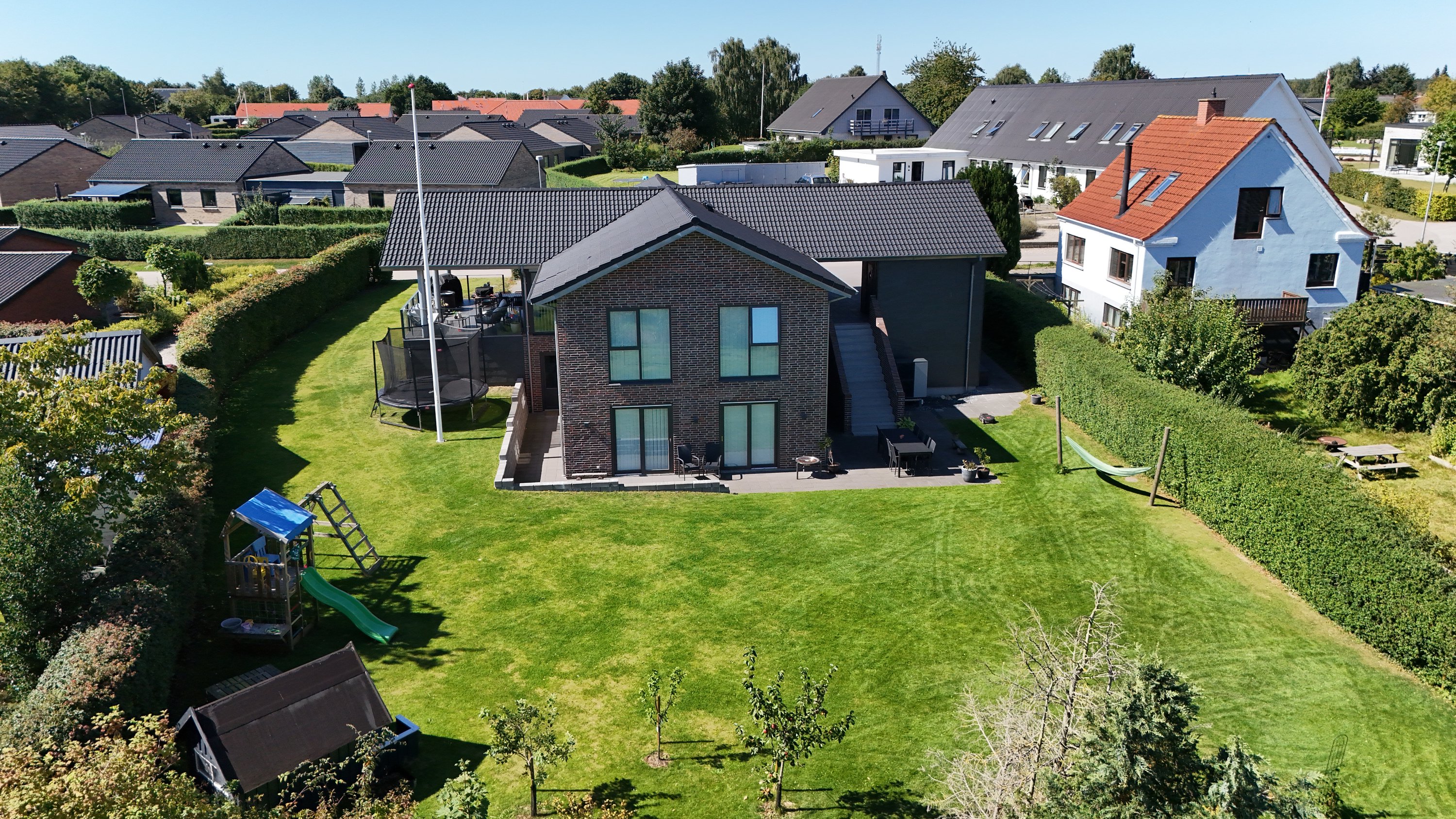 Fremhævet luftfoto billede i fuldskærmstilstand. Billede af Gl Skolevej 8, Valsgård, 9500 Hobro