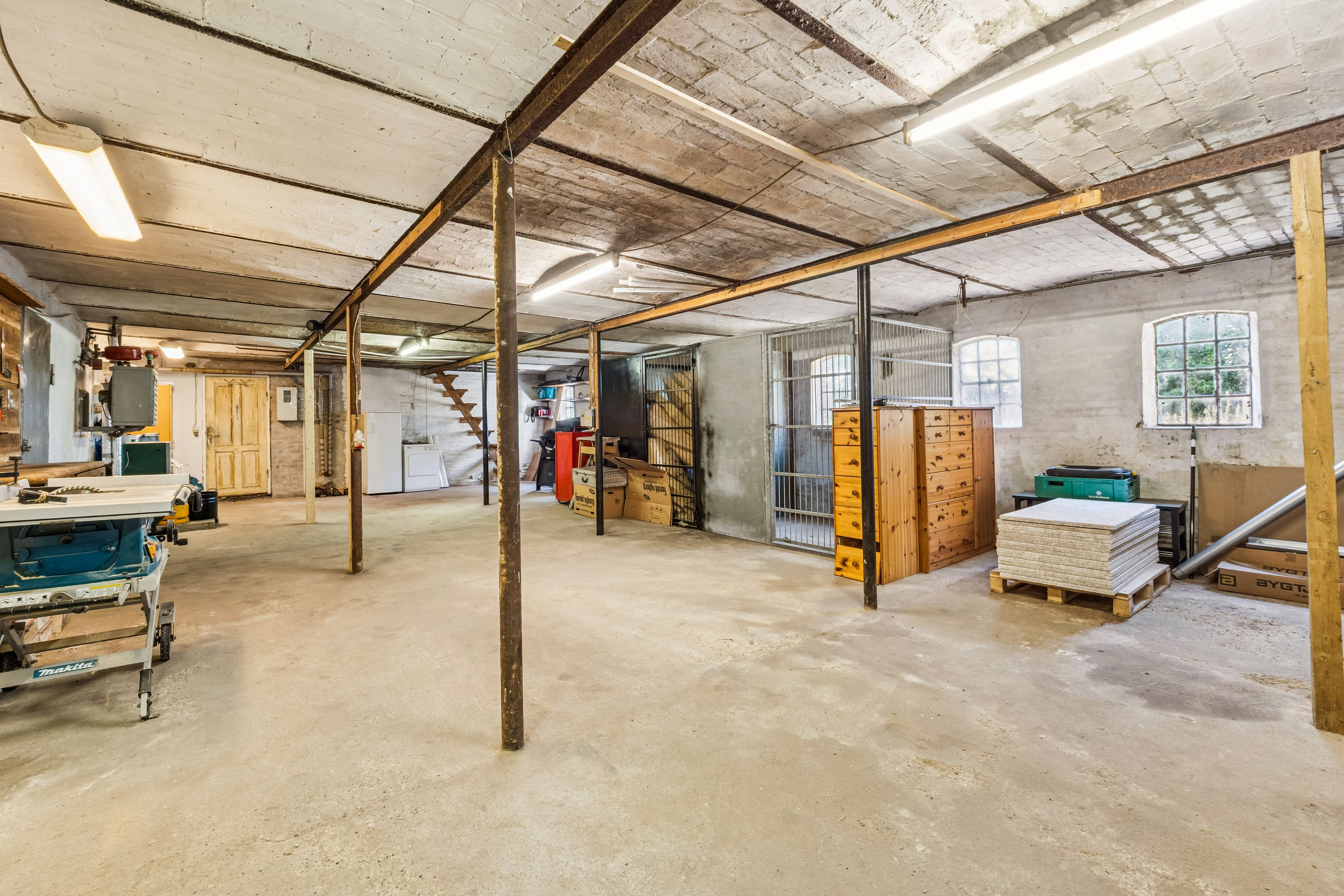 Fremhævet garage billede i fuldskærmstilstand. Billede af Canadavej 12, Sindbjerg, 7970 Redsted M