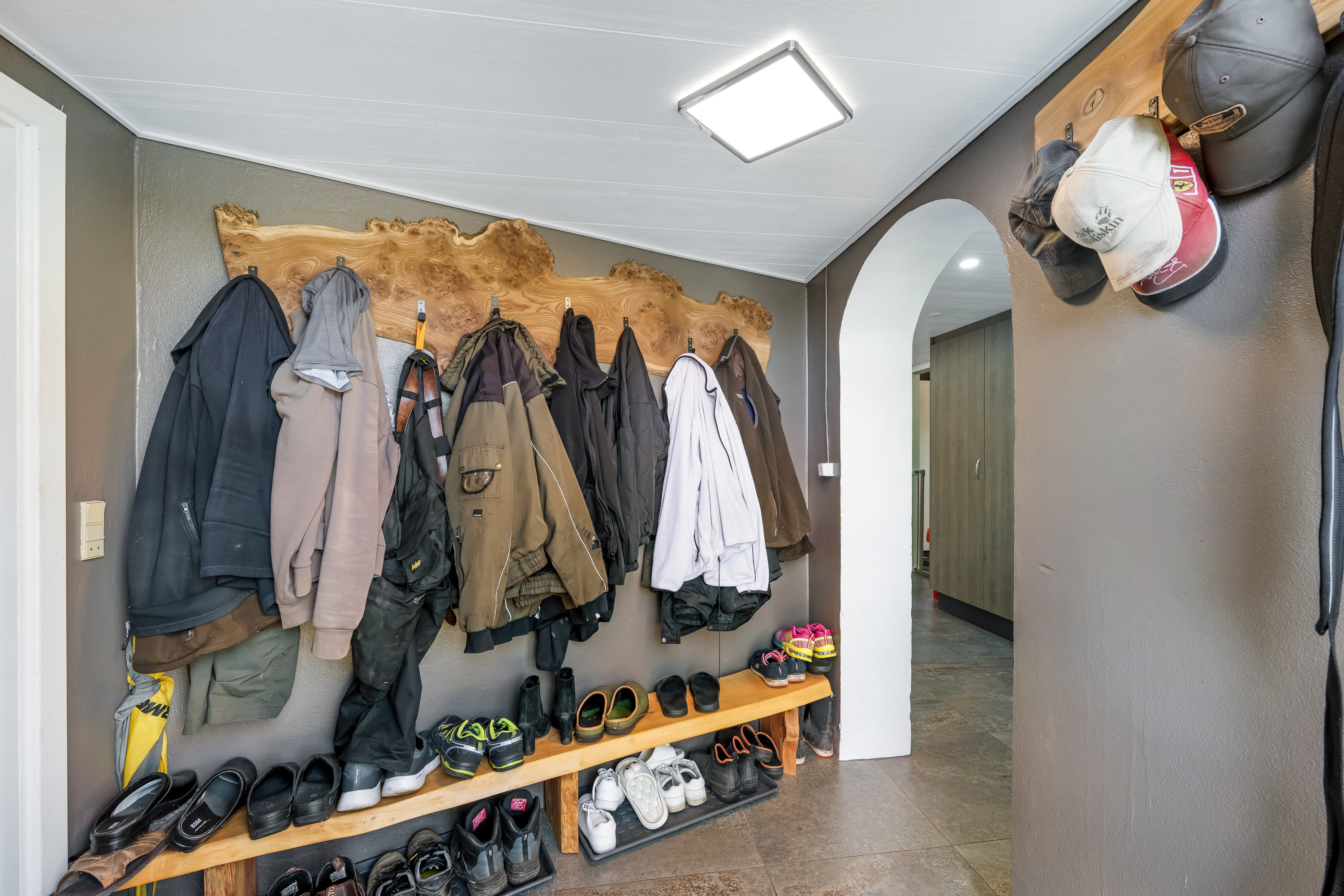 Fremhævet gang billede i fuldskærmstilstand. Billede af Lillebyvej 6, Brejning, 6920 Videbæk