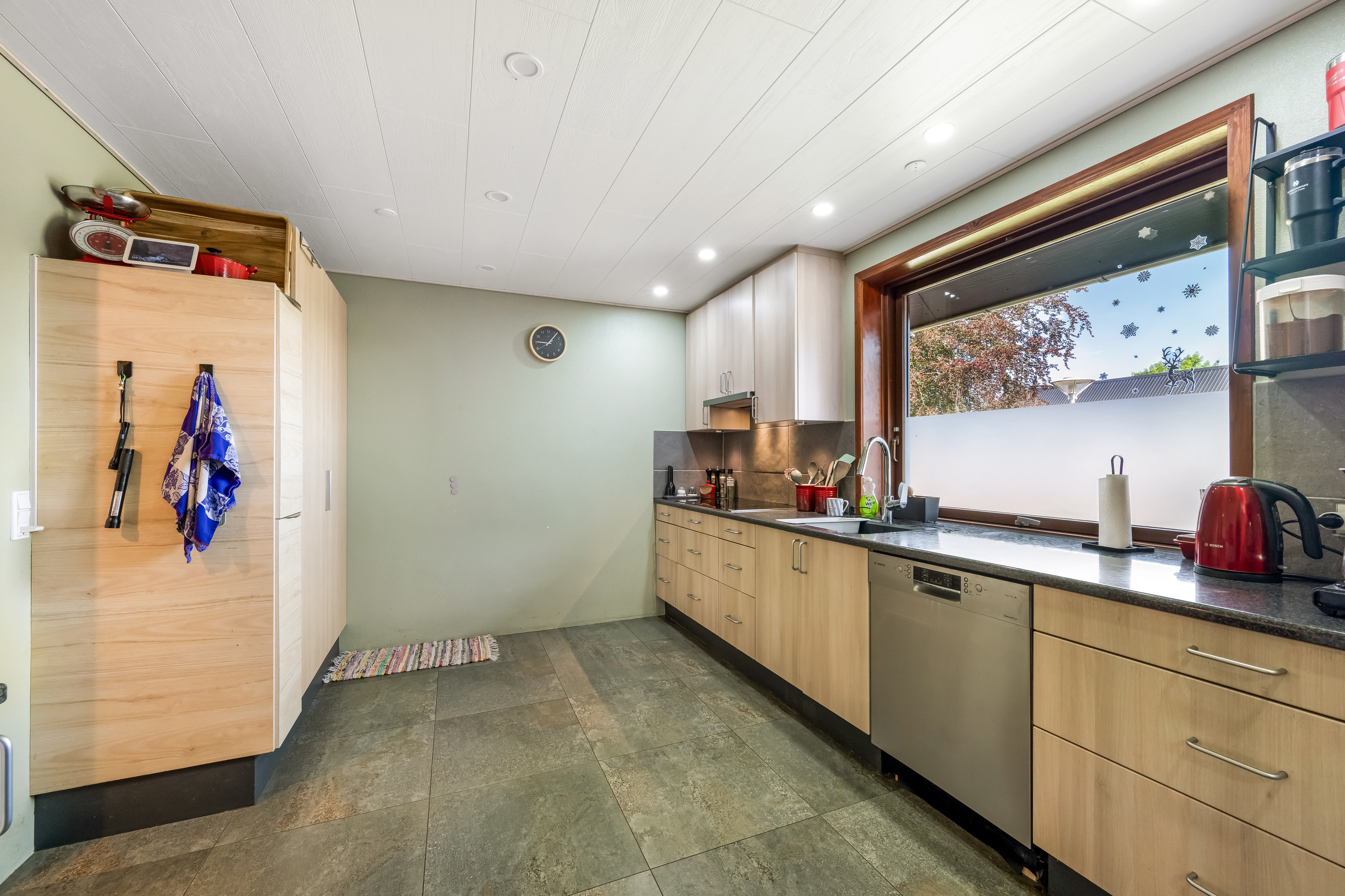 Fremhævet køkken billede i fuldskærmstilstand. Billede af Lillebyvej 6, Brejning, 6920 Videbæk