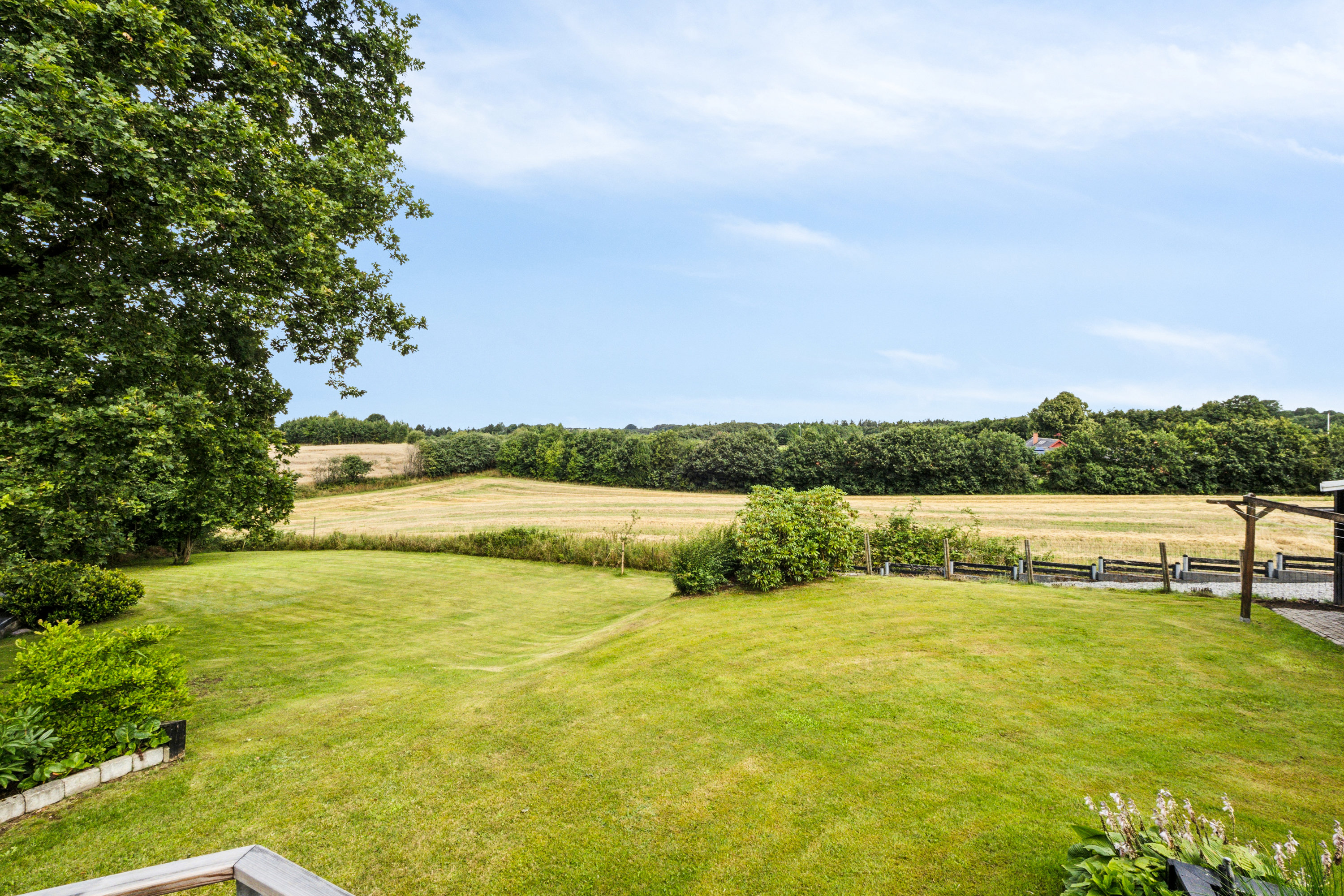 Fremhævet have billede i fuldskærmstilstand. Billede af Lærkebakken 26, 8831 Løgstrup