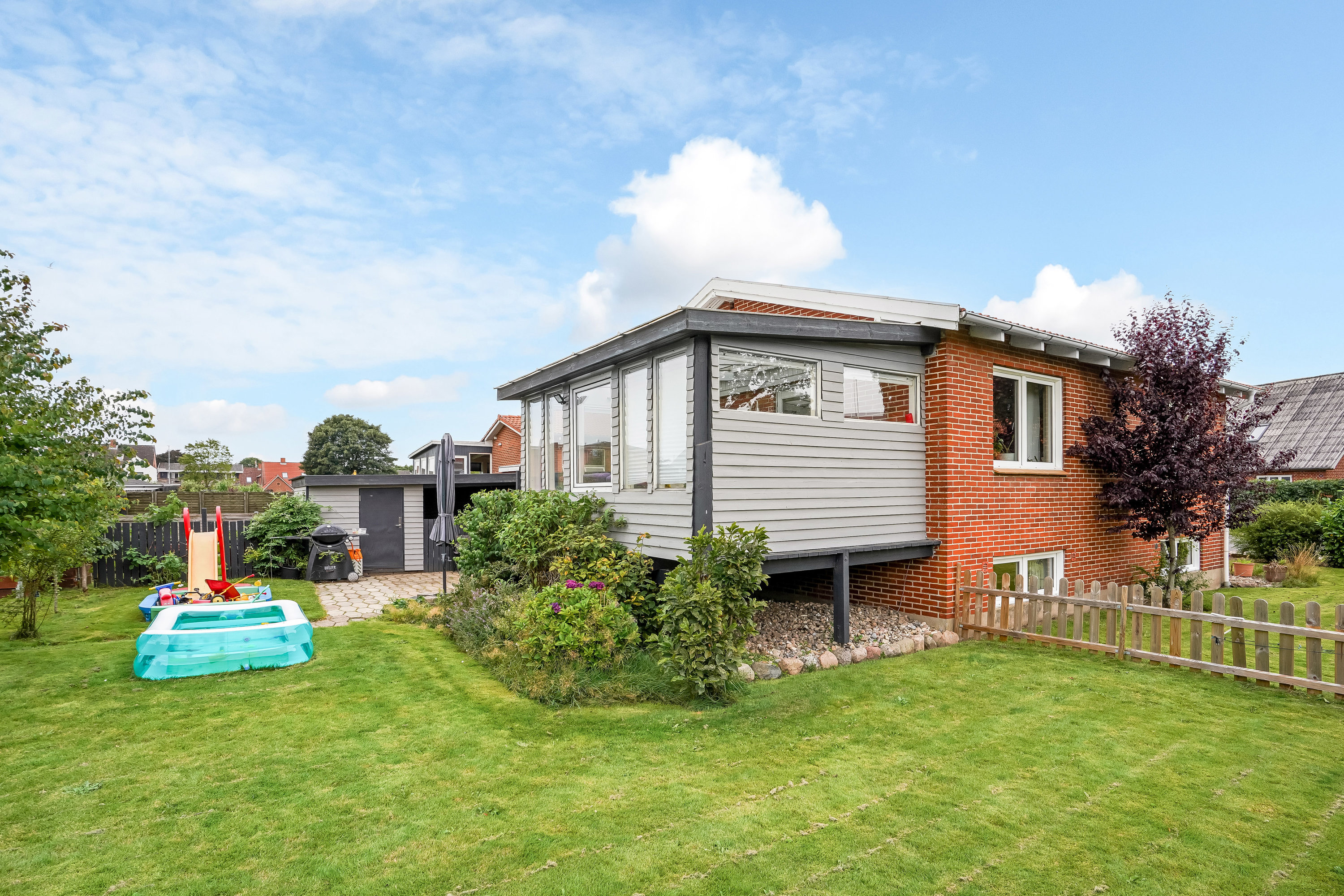 Fremhævet  billede i fuldskærmstilstand. Billede af Kirkegade 12, 7171 Uldum