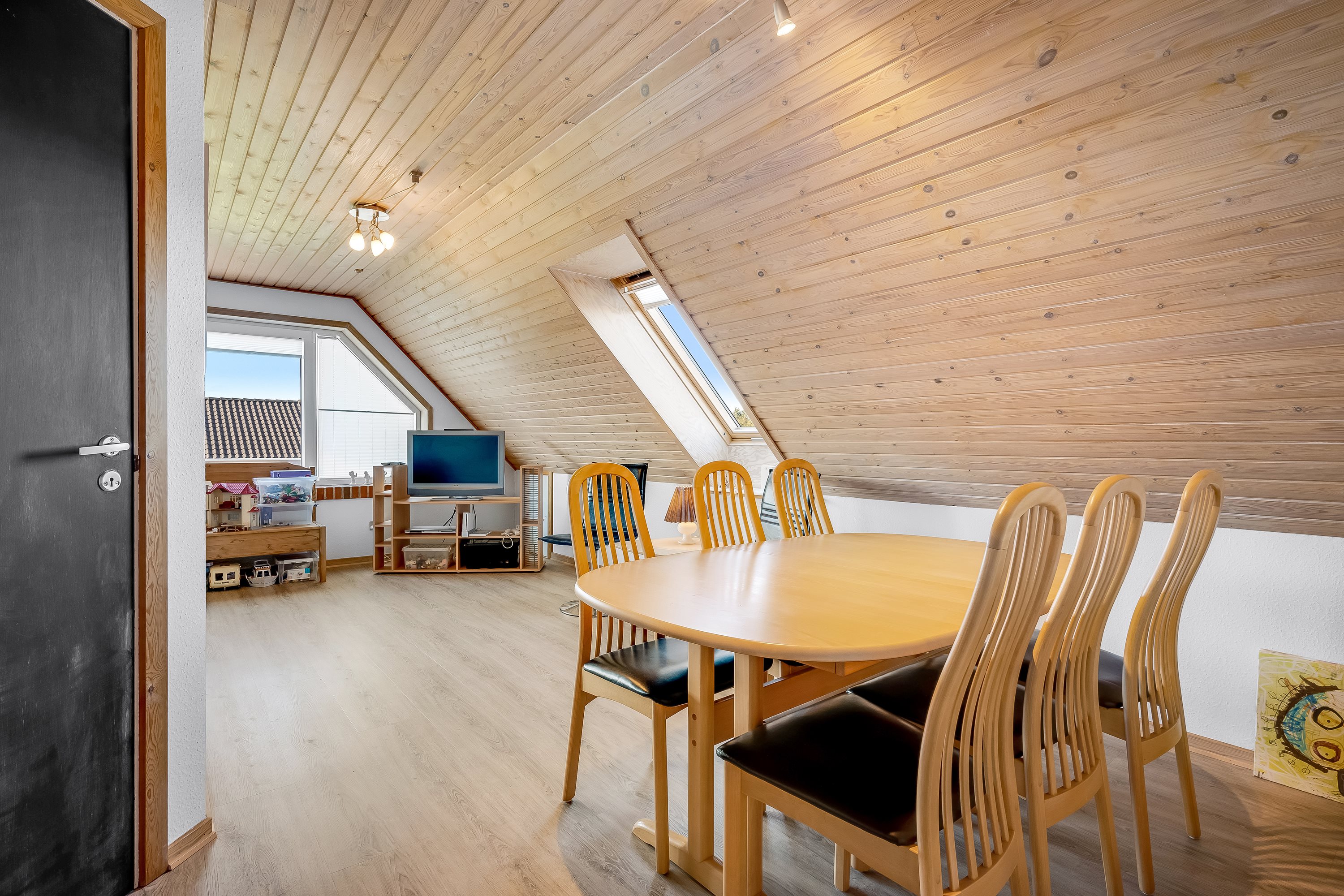 Fremhævet stue billede i fuldskærmstilstand. Billede af Frejasvej 23, Nørlem, 7620 Lemvig