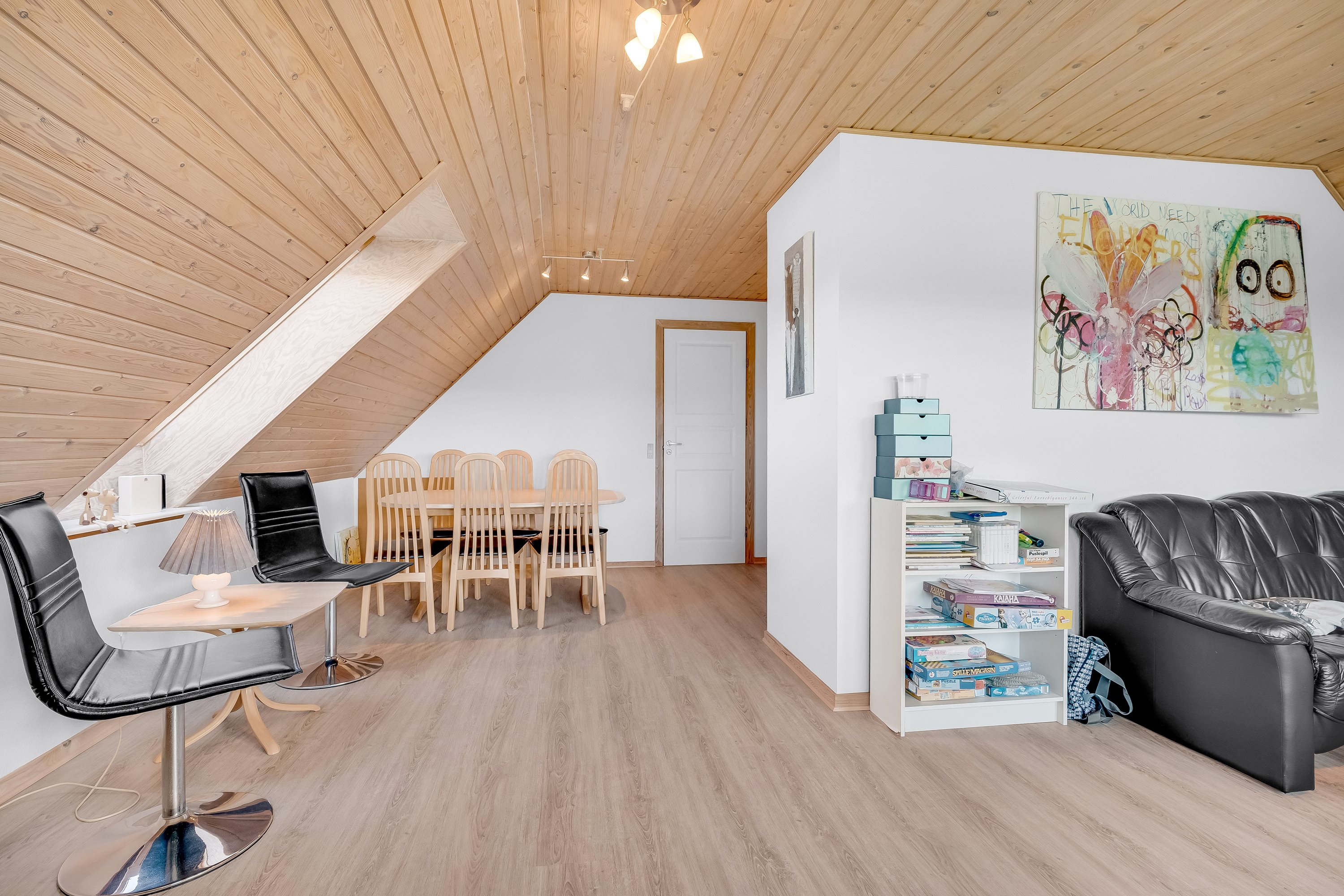 Fremhævet stue billede i fuldskærmstilstand. Billede af Frejasvej 23, Nørlem, 7620 Lemvig