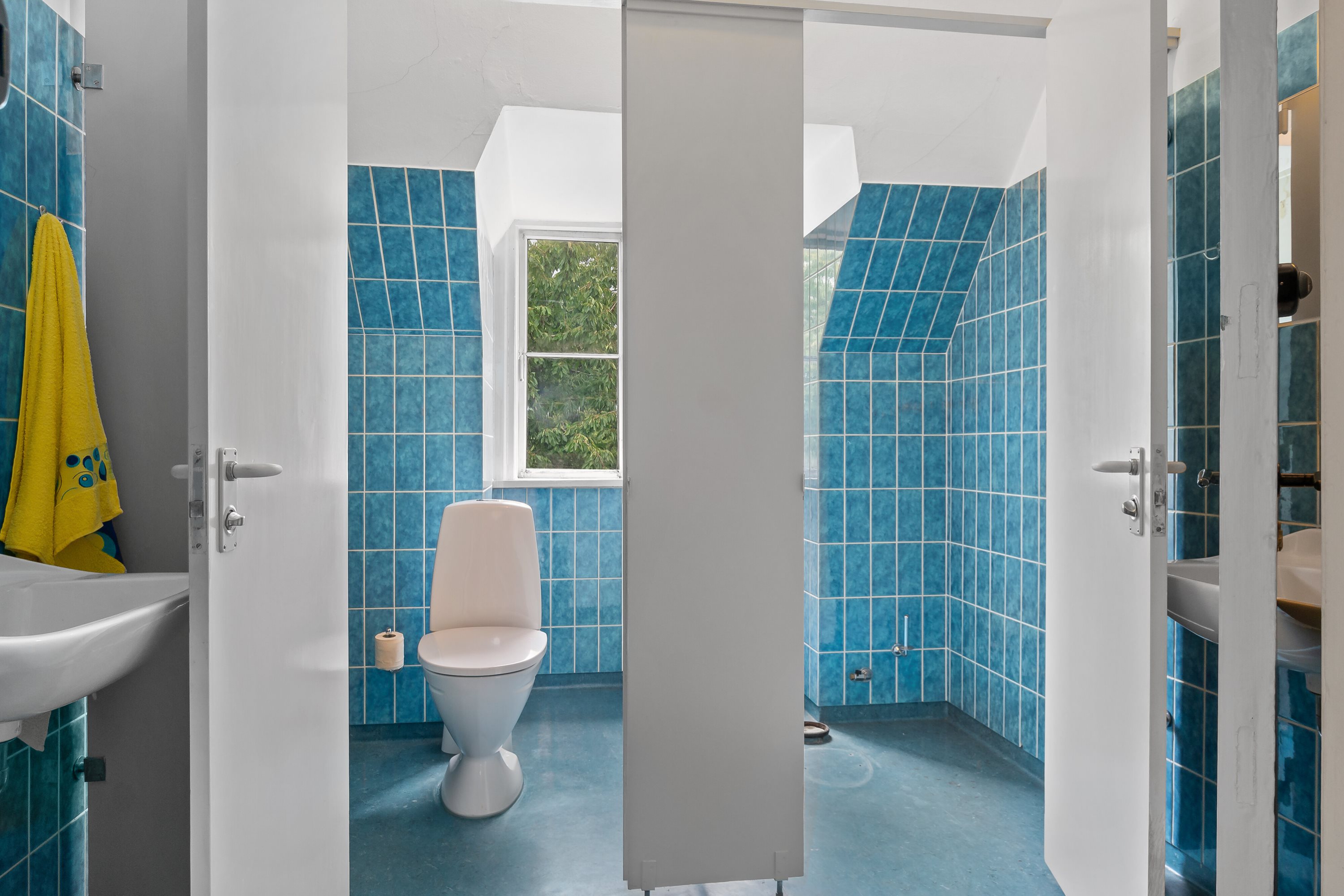 Fremhævet badeværelse billede i fuldskærmstilstand. Billede af Gutfeldtsvej 3, 2970 Hørsholm