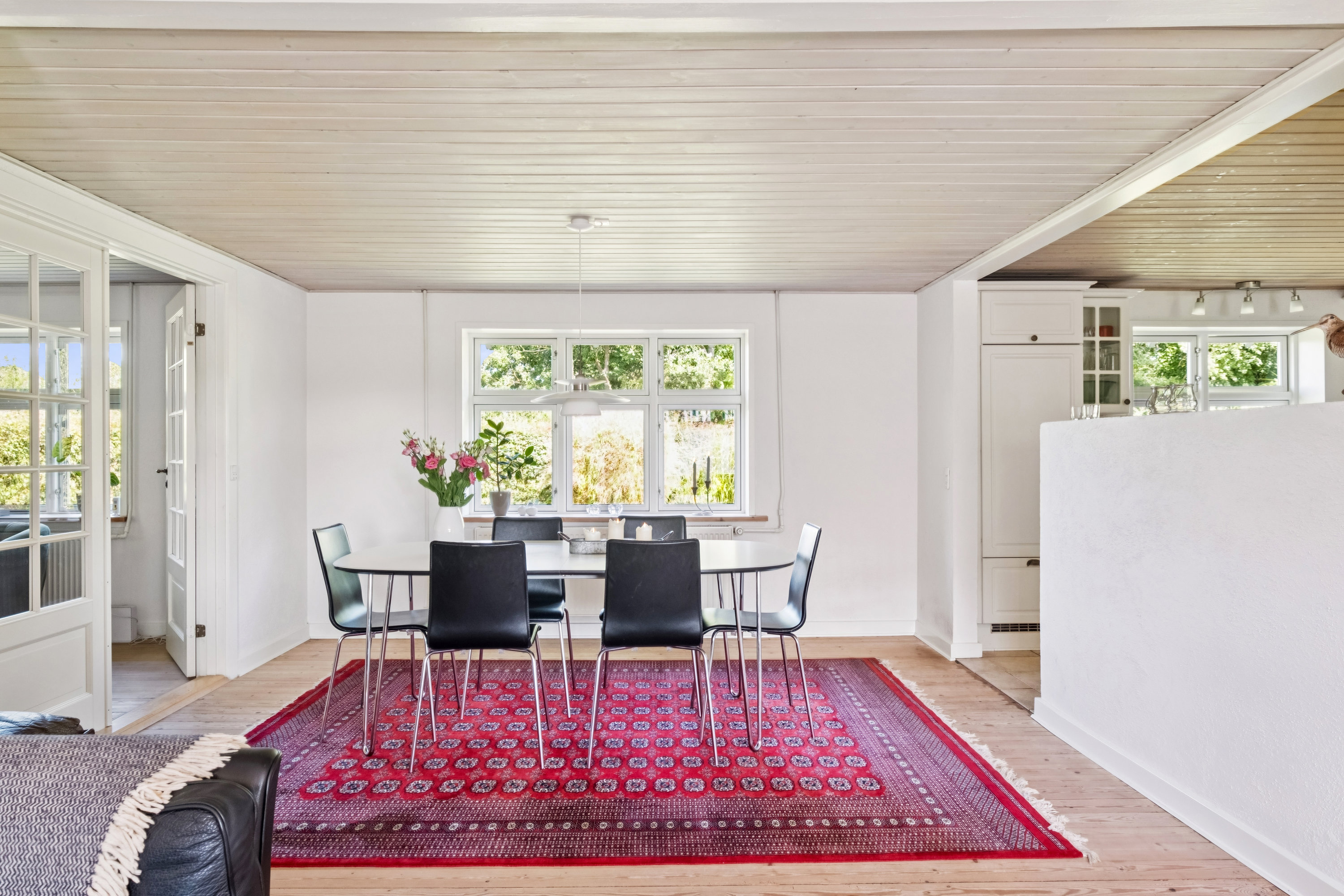 Fremhævet spisestue billede i fuldskærmstilstand. Billede af Ellidshøj Banevej 27, 9230 Svenstrup J