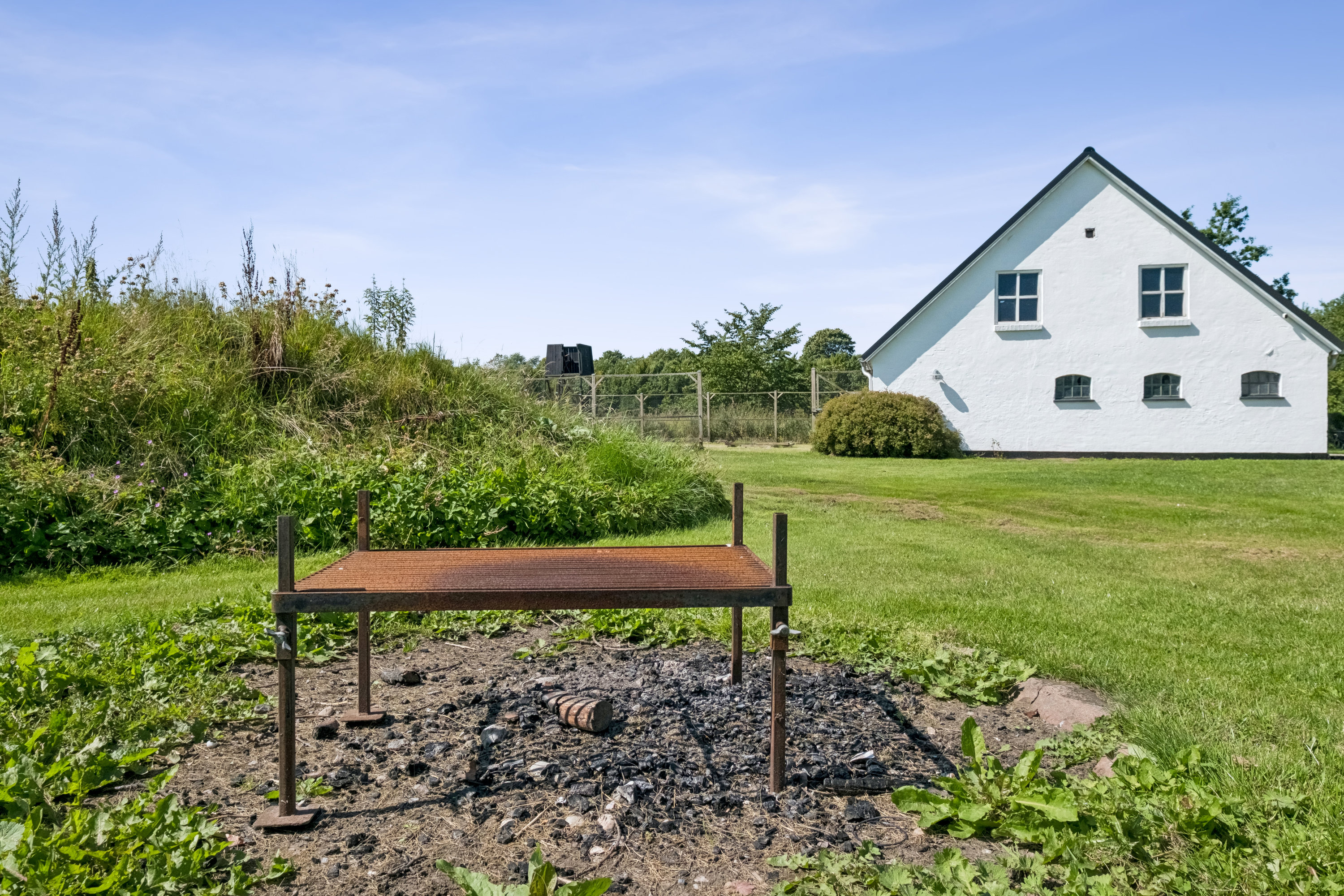 Fremhævet udeareal billede i fuldskærmstilstand. Billede af Ellidshøj Banevej 27, 9230 Svenstrup J