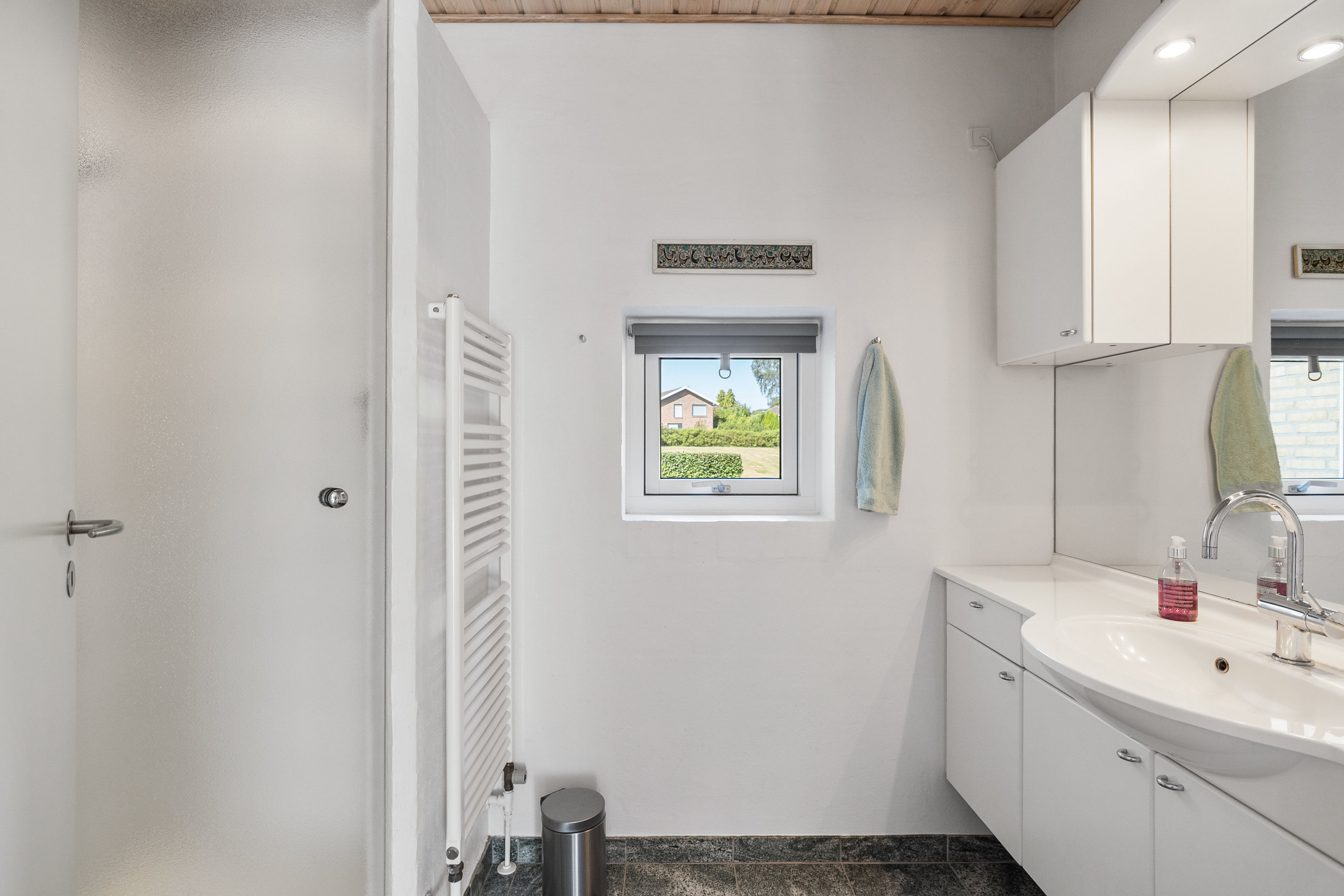 Fremhævet badeværelse billede i fuldskærmstilstand. Billede af Katterhøjvej 28, Skåde, 8270 Højbjerg