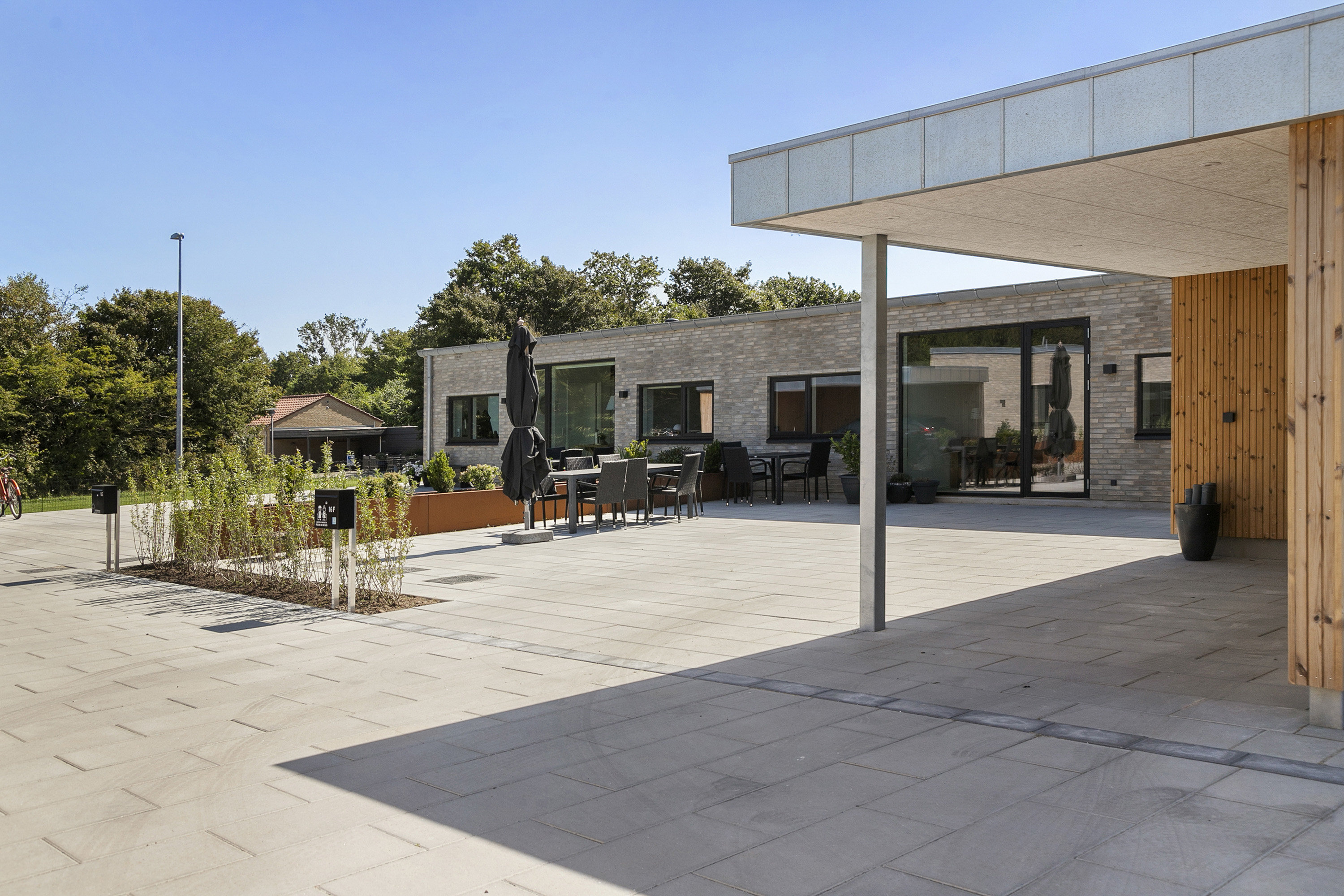 Fremhævet facade billede i fuldskærmstilstand. Billede af Kornumgårdsvej 16, 9700 Brønderslev