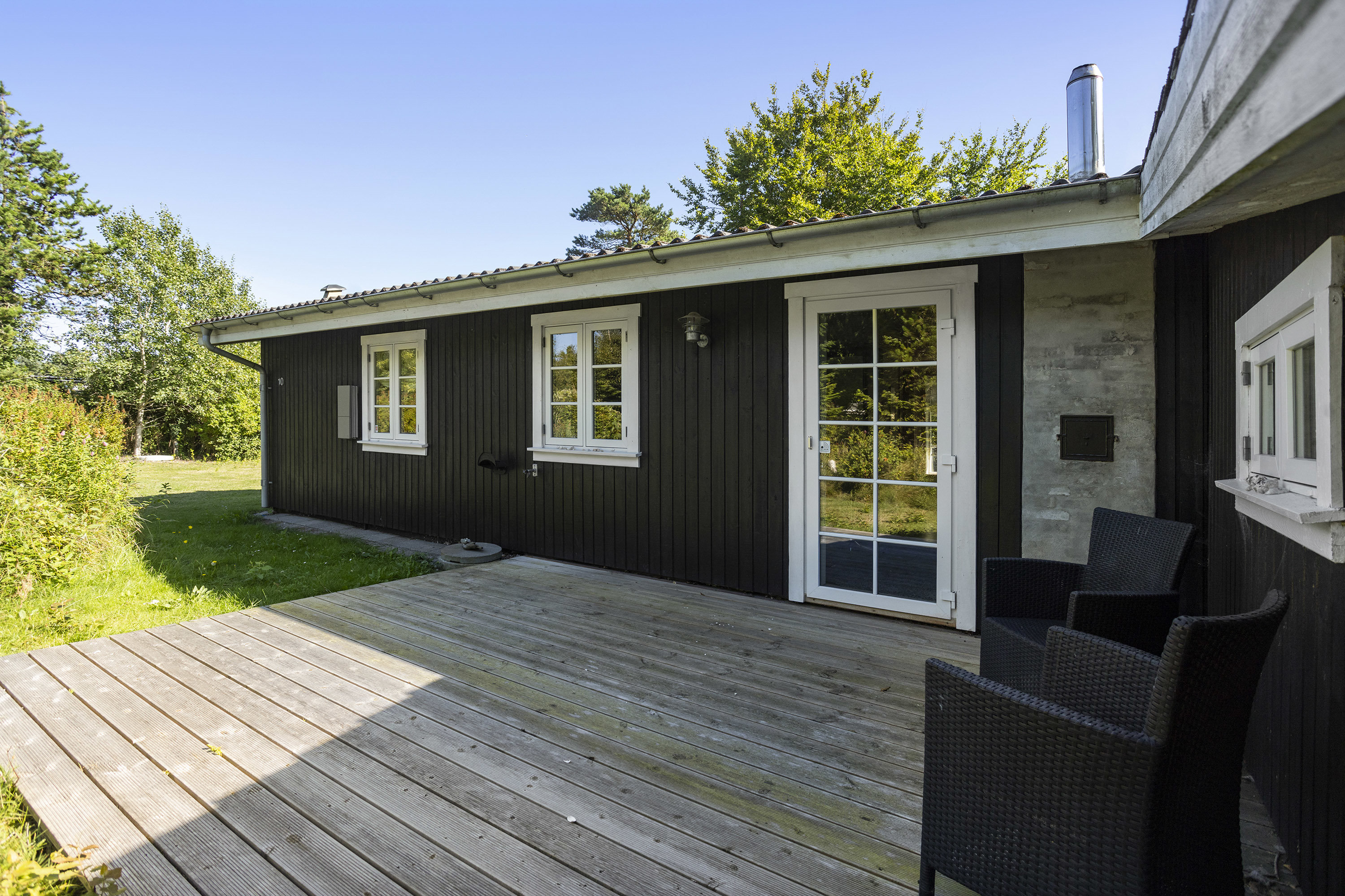 Fremhævet terrasse billede i fuldskærmstilstand. Billede af Fredvej 10, Lyngså, 9300 Sæby