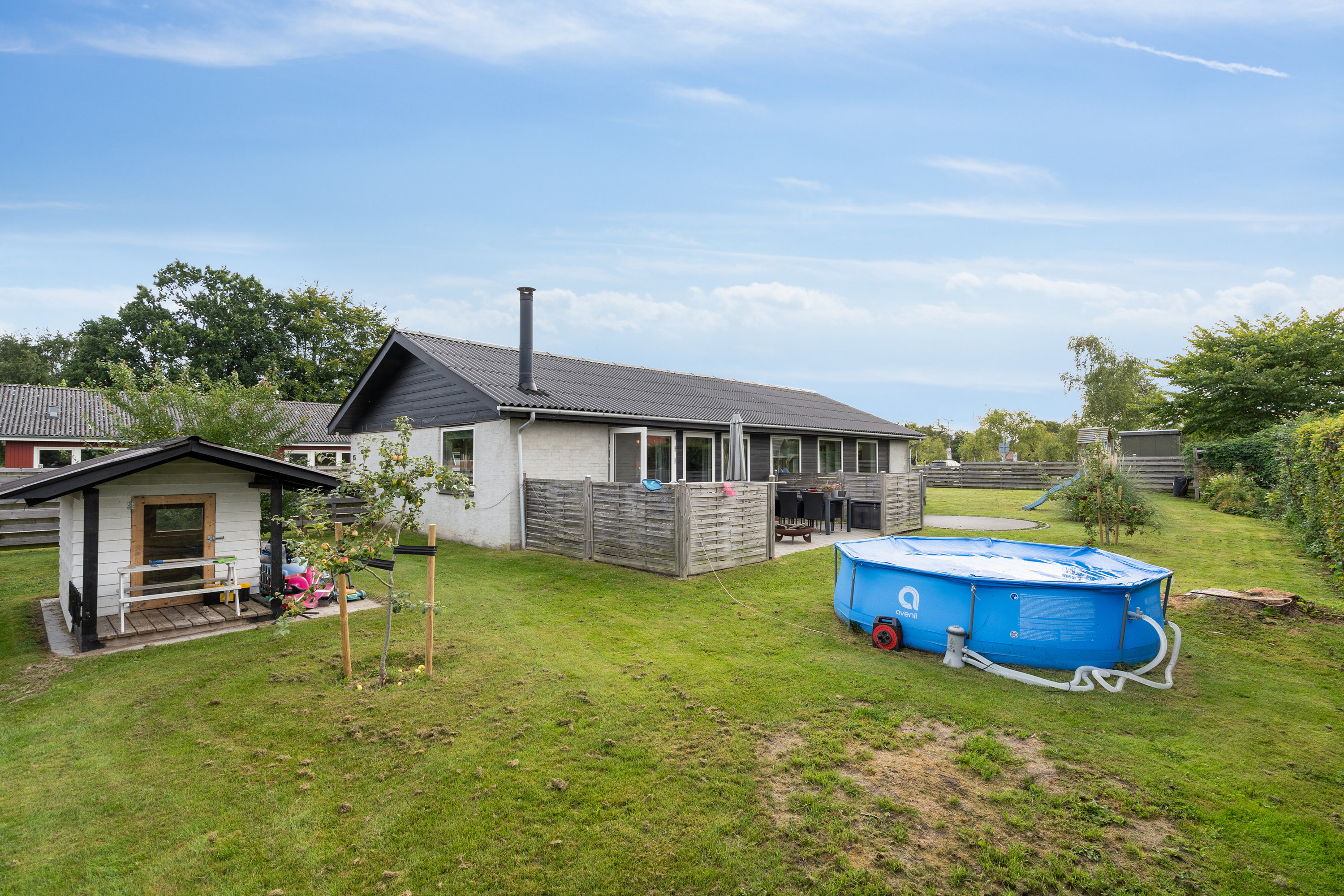 Fremhævet set fra haven billede i fuldskærmstilstand. Billede af Mads Hansensvej 15, 5762 Vester Skerninge