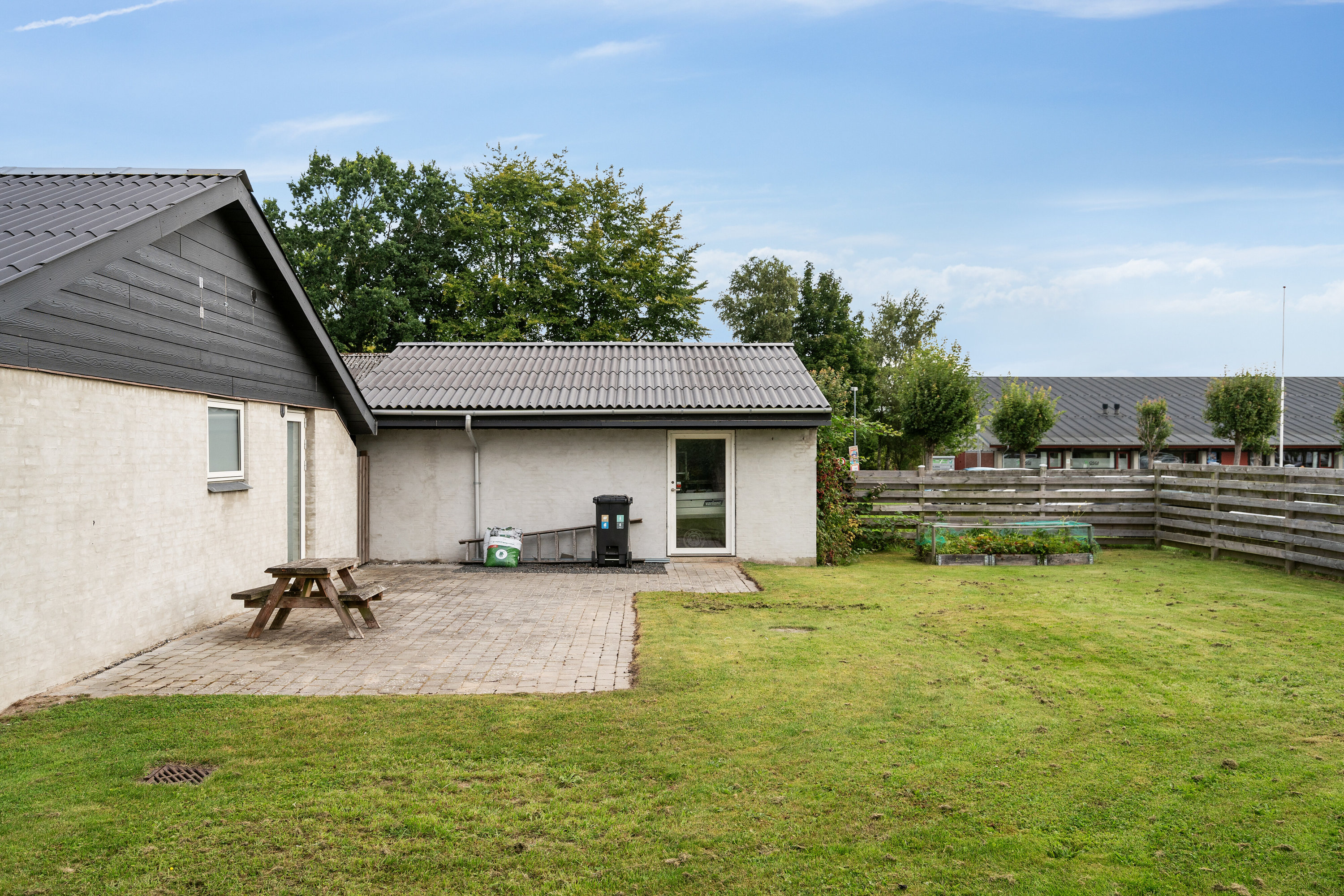 Fremhævet set fra haven billede i fuldskærmstilstand. Billede af Mads Hansensvej 15, 5762 Vester Skerninge