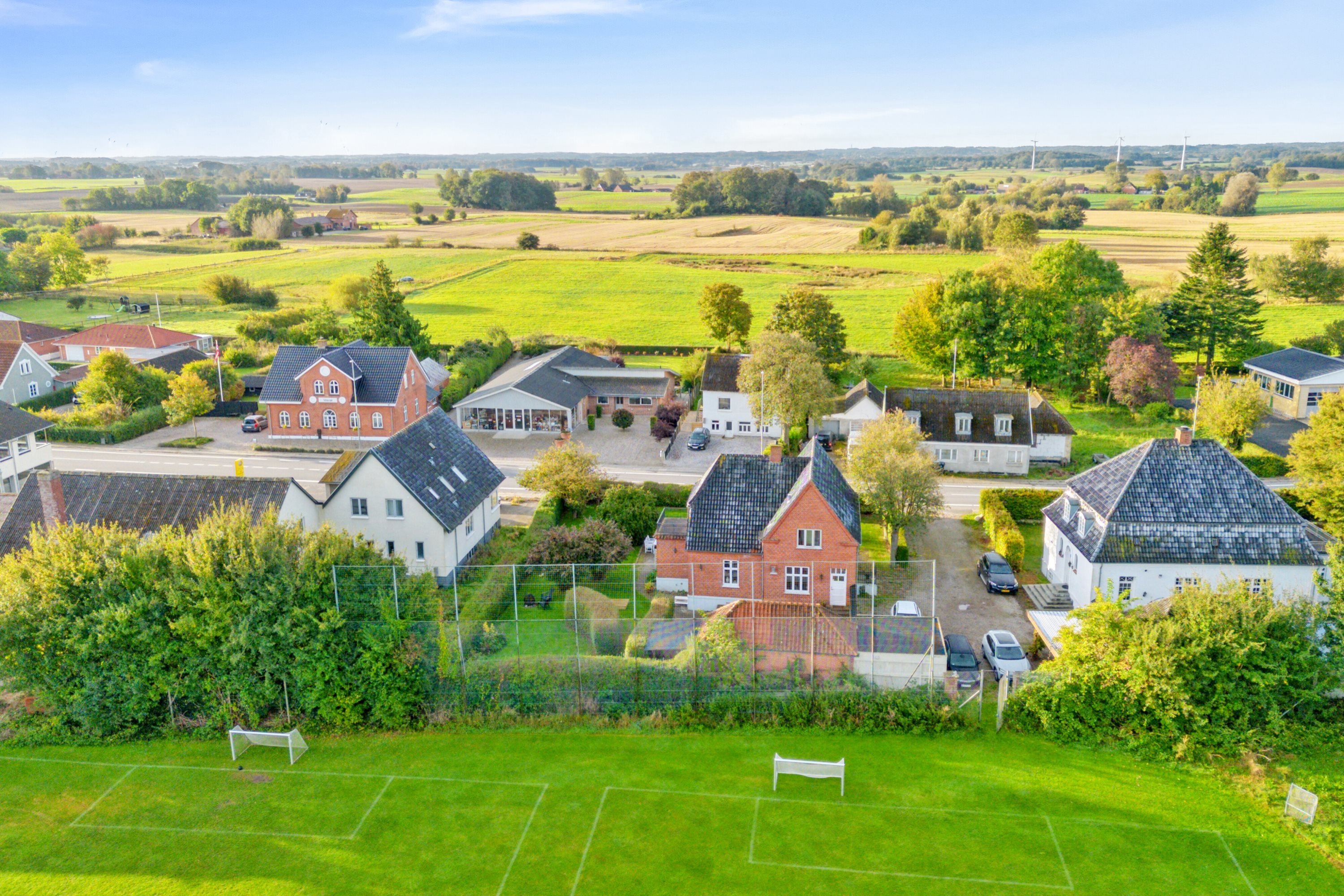 Fremhævet luftfoto billede i fuldskærmstilstand. Billede af Østergade 14, Særslev, 5471 Søndersø