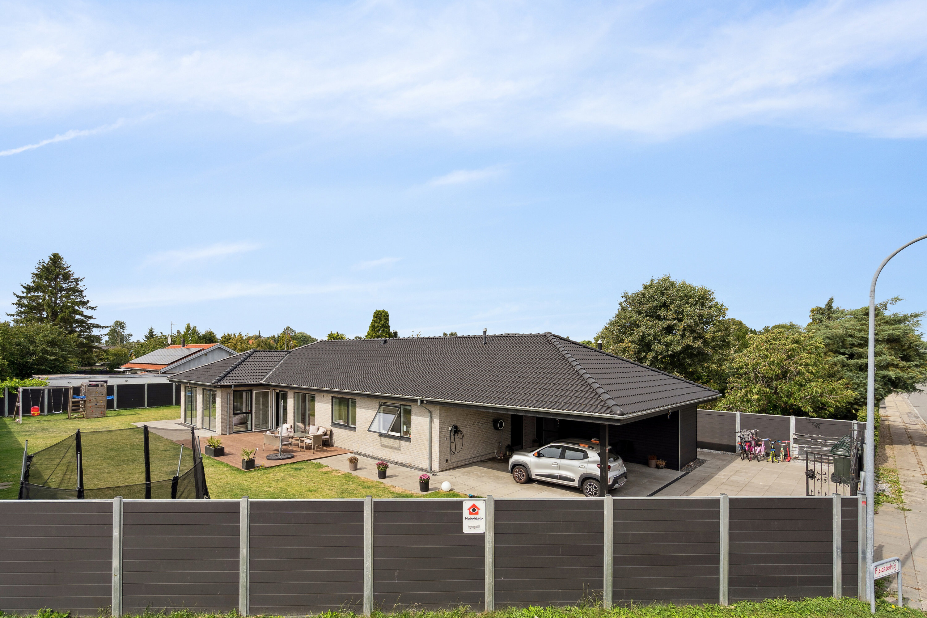 Fremhævet udendørs billede i fuldskærmstilstand. Billede af Fjeldstedvej 25, 2650 Hvidovre